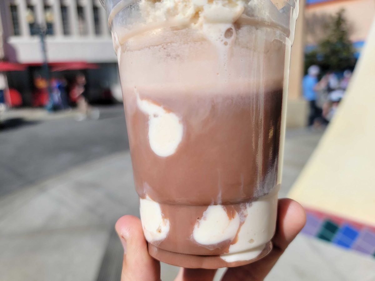 hot chocolate float from side view
