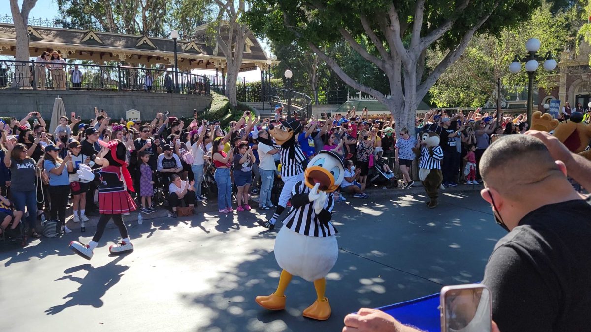 PHOTOS, VIDEO: Cooper Kupp, Matthew Stafford, and Aaron Donald of Rams  Appear in Disneyland Victory Parade After Super Bowl LVI - Disneyland News  Today