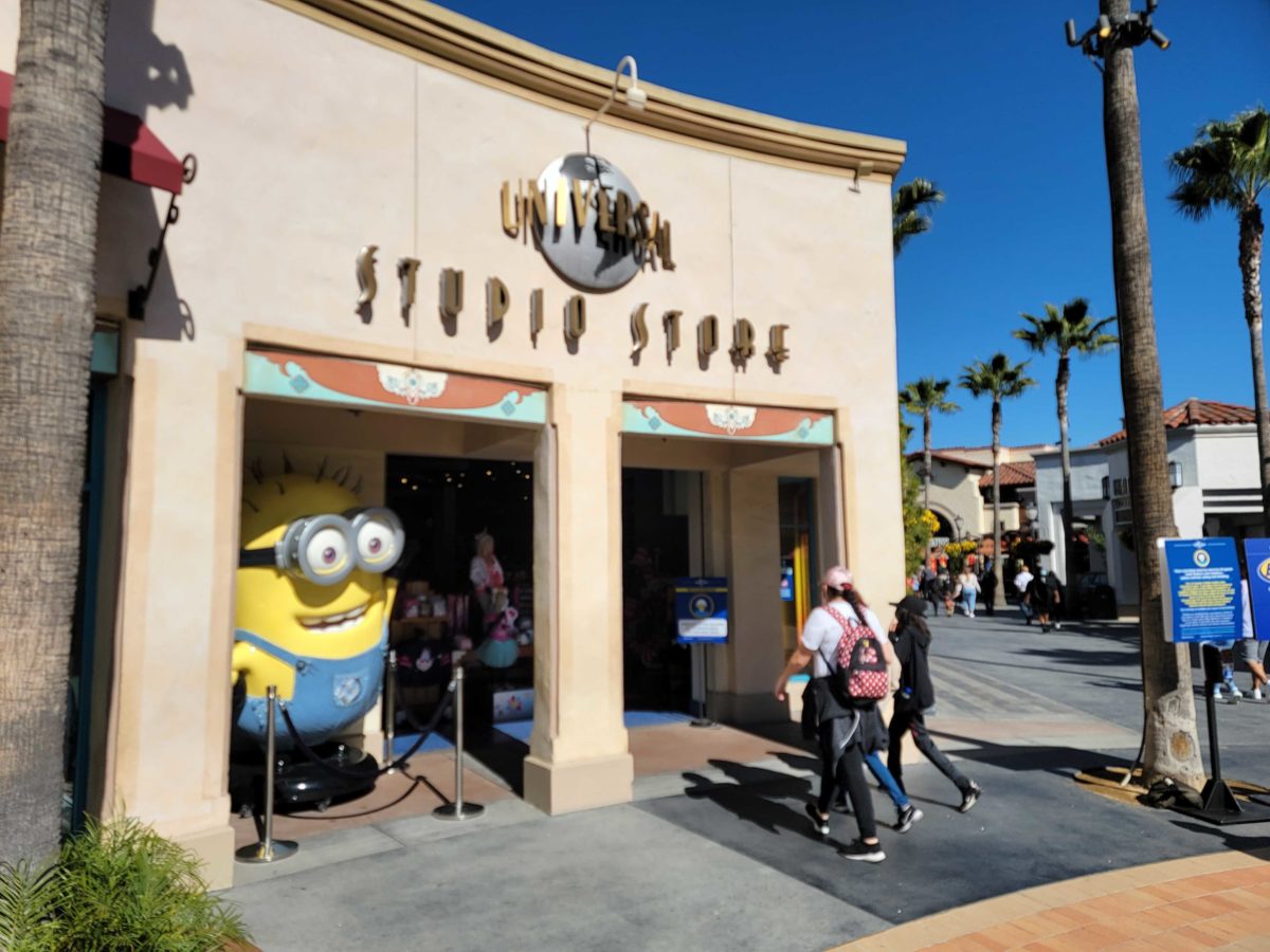 universal hollywood studios store