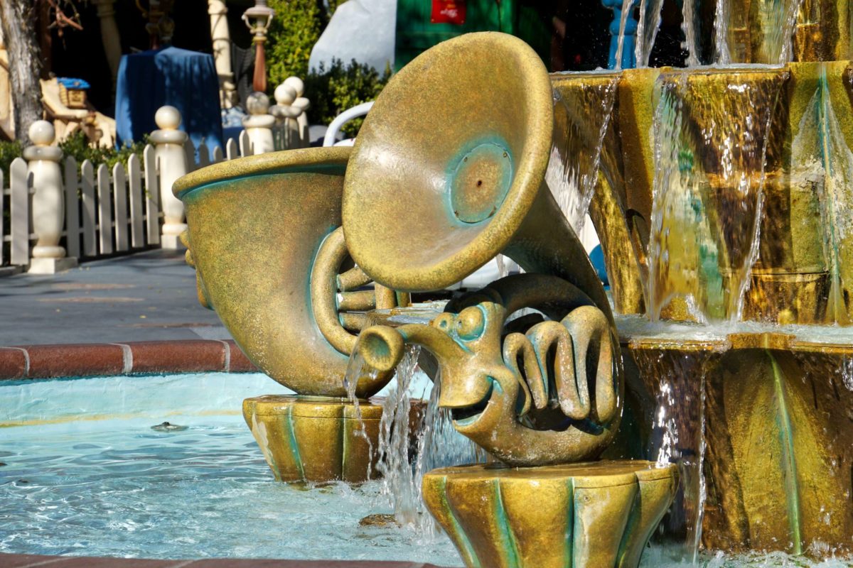Mickey Fountain MTT 04