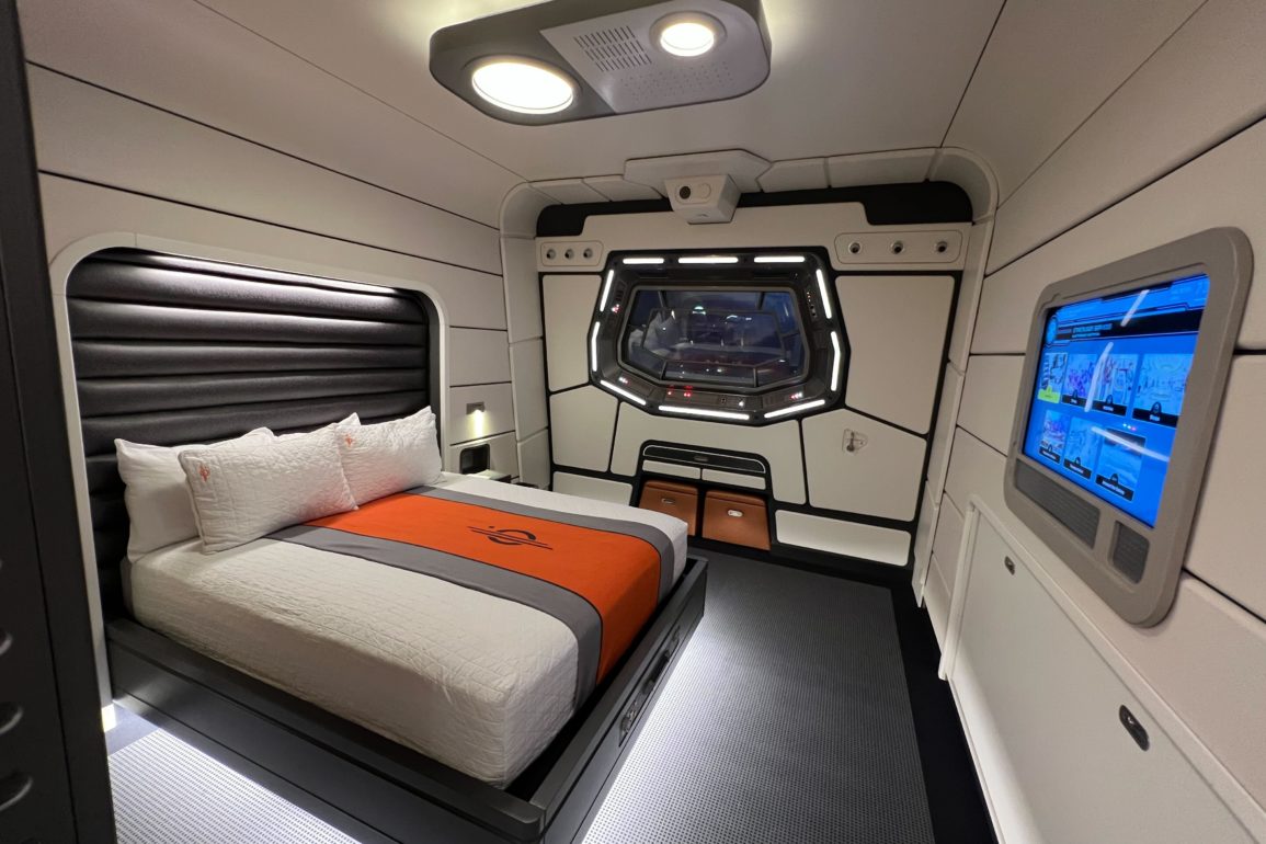 FULL TOUR of a Standard Cabin Room with Pullout Bed on the Star Wars ...