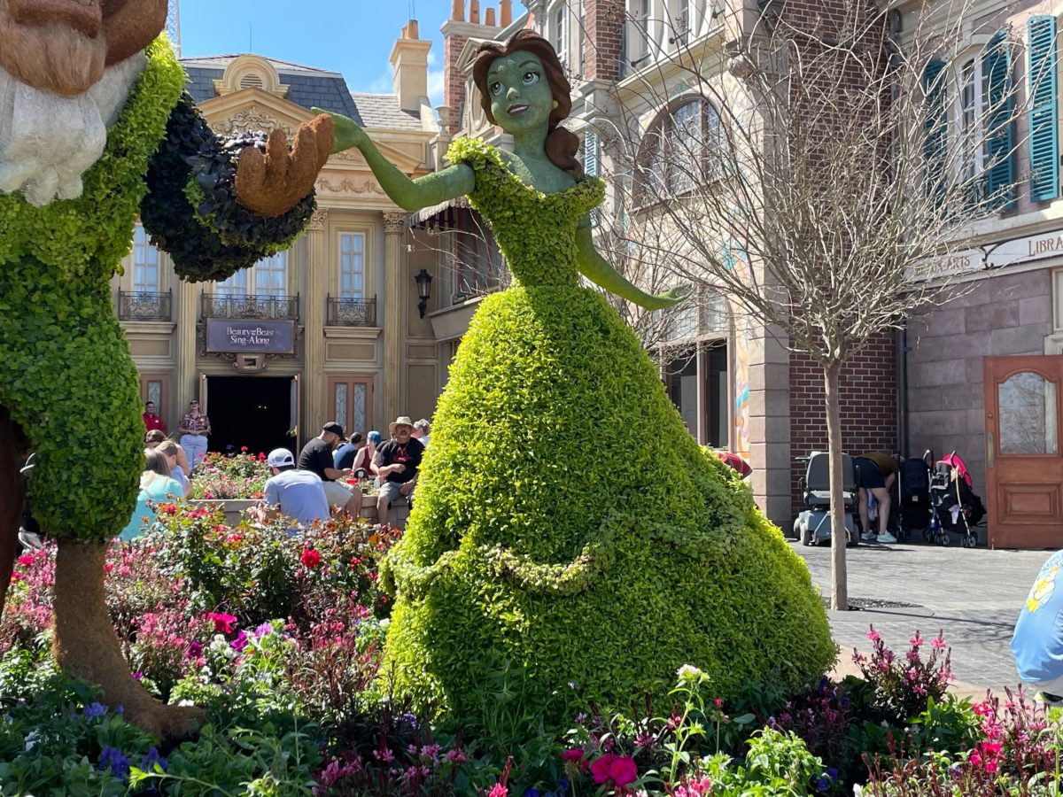 beauty and the beast topiaries 3