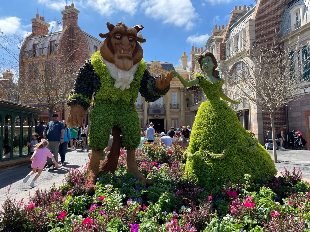 beauty and the beast topiaries 7