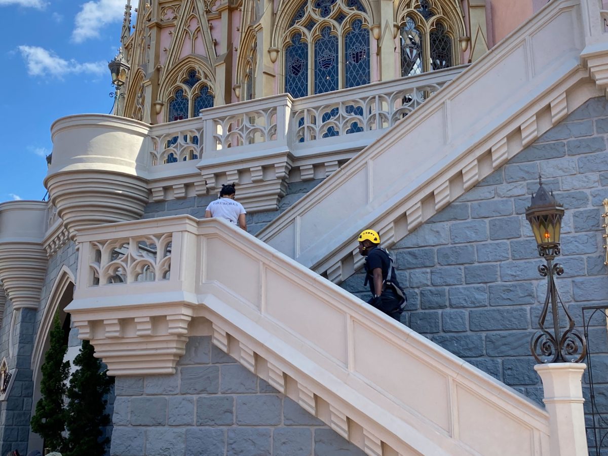 castle fireworks crew