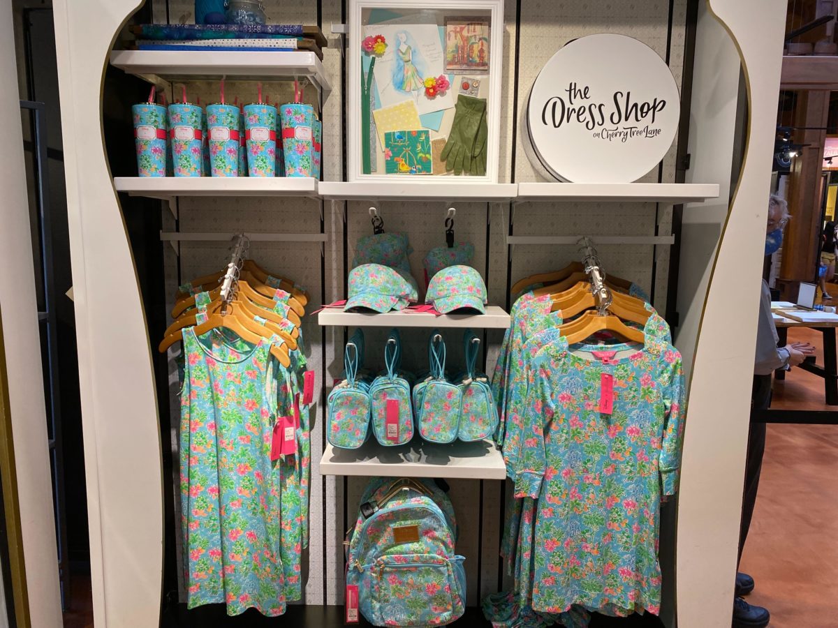New Disney Parks x Lilly Pulitzer Collection Arrives at the Marketplace