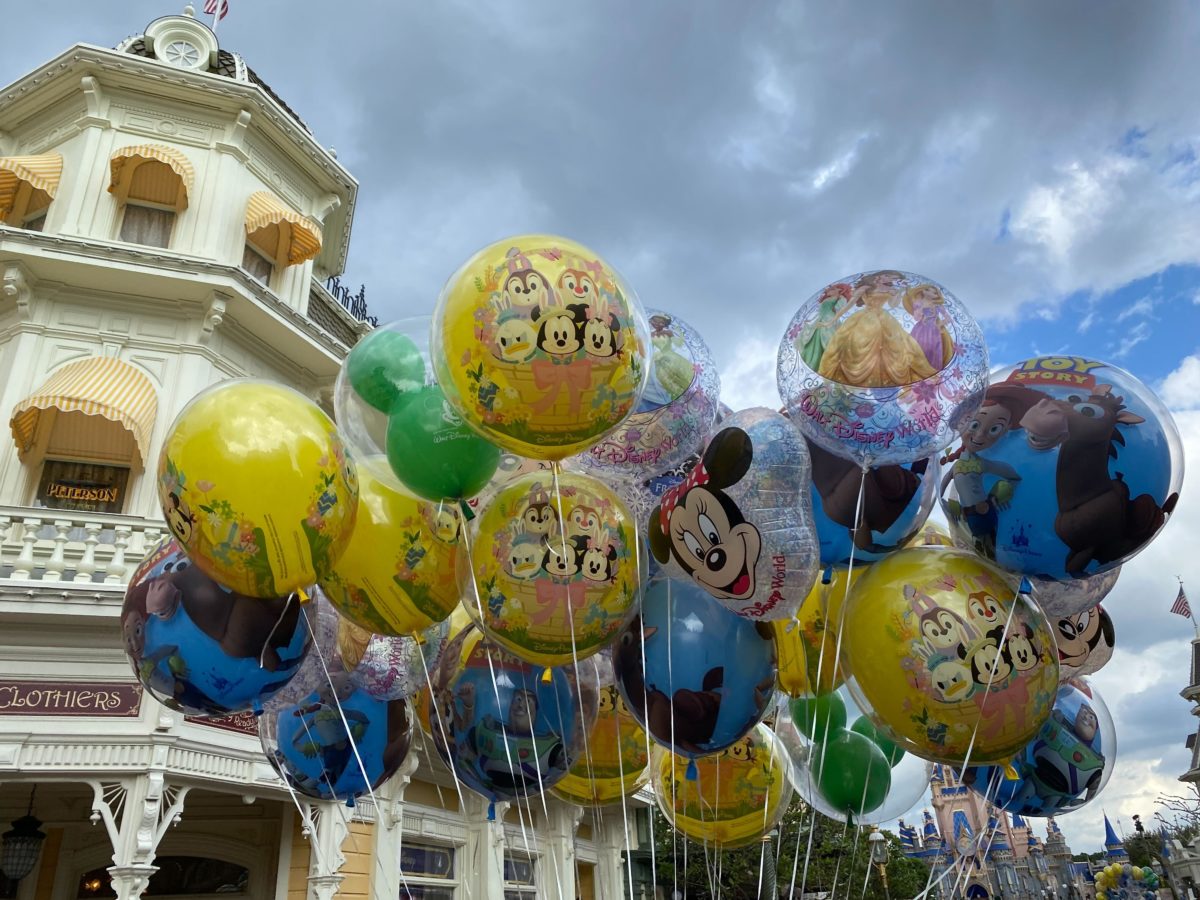 main street balloons 1