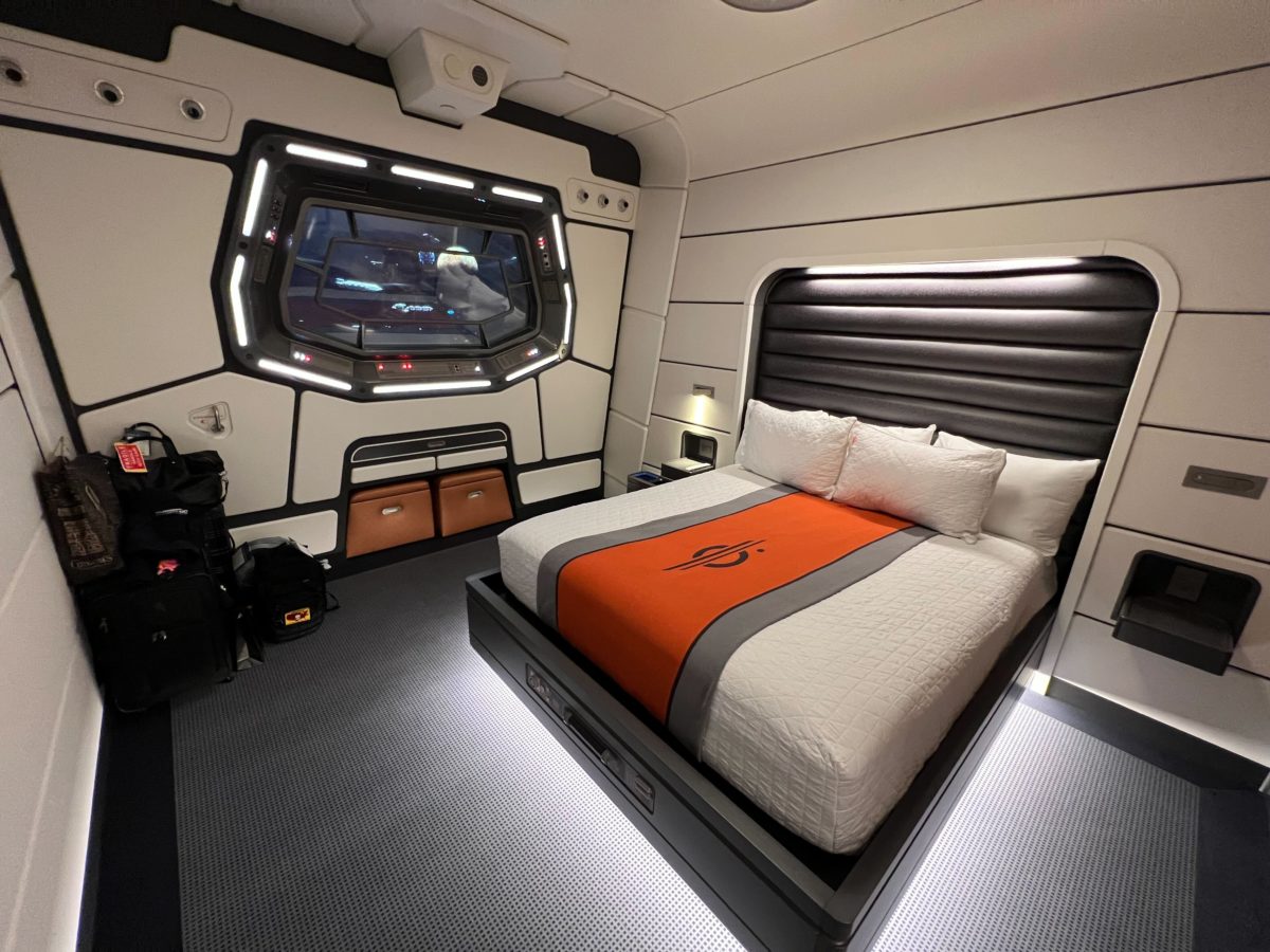 FULL TOUR of a Standard Cabin Room on the Star Wars Galactic