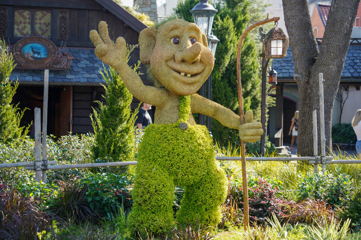 troll topiary 4268