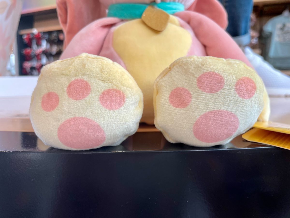 WDW Lady weighted plush 6