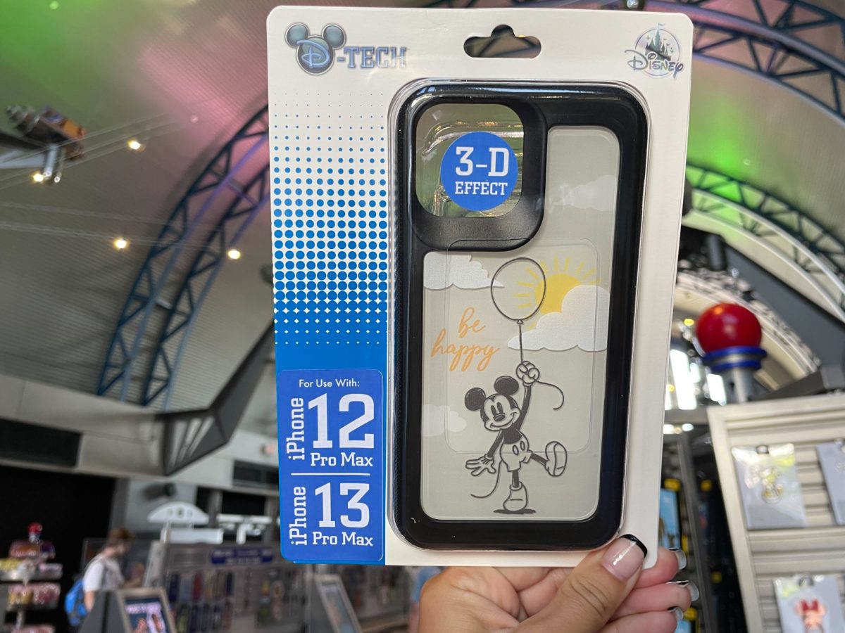 WDW phone case Mickey with balloon 1