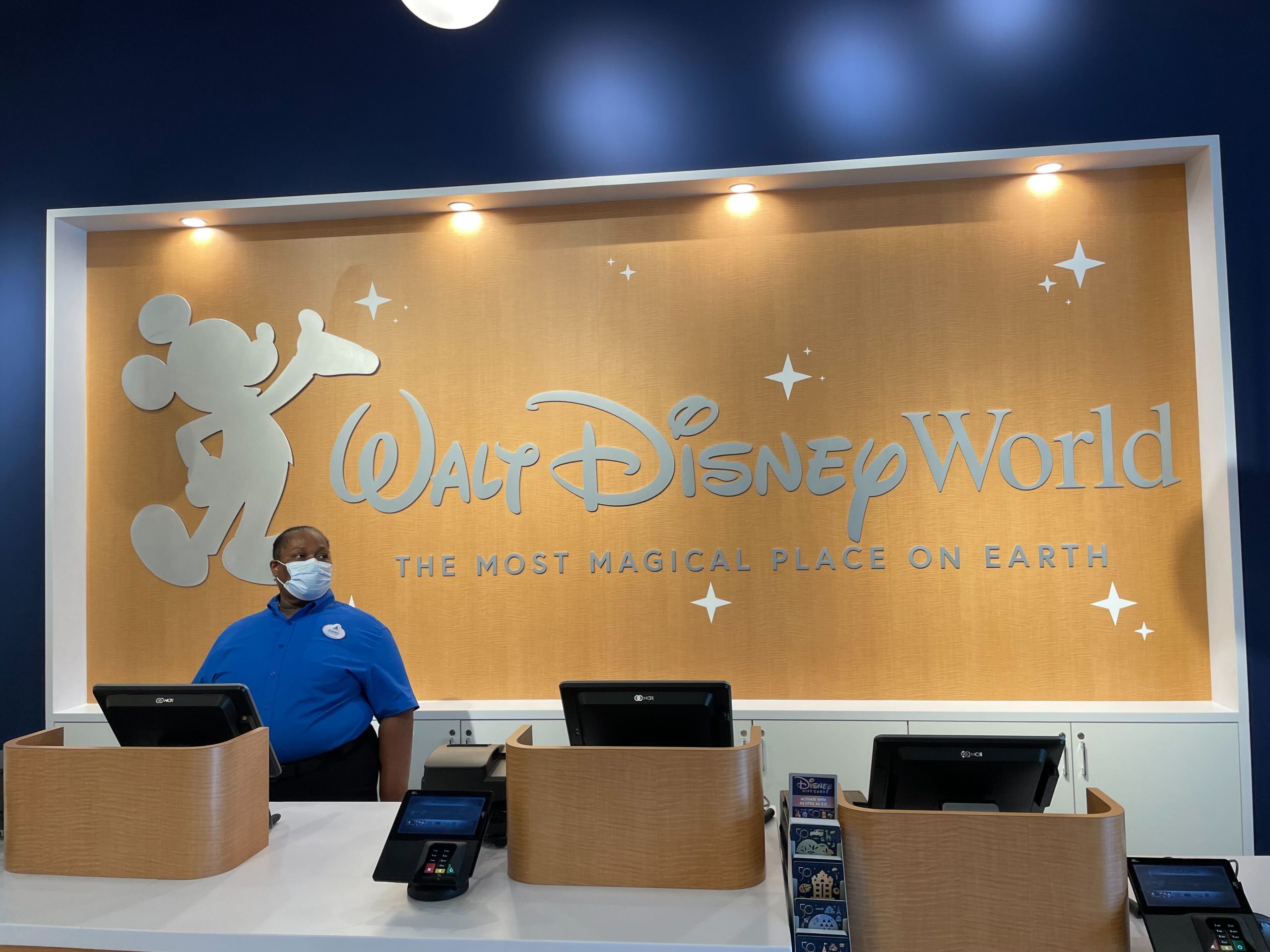 Walt Disney World store 34 scaled