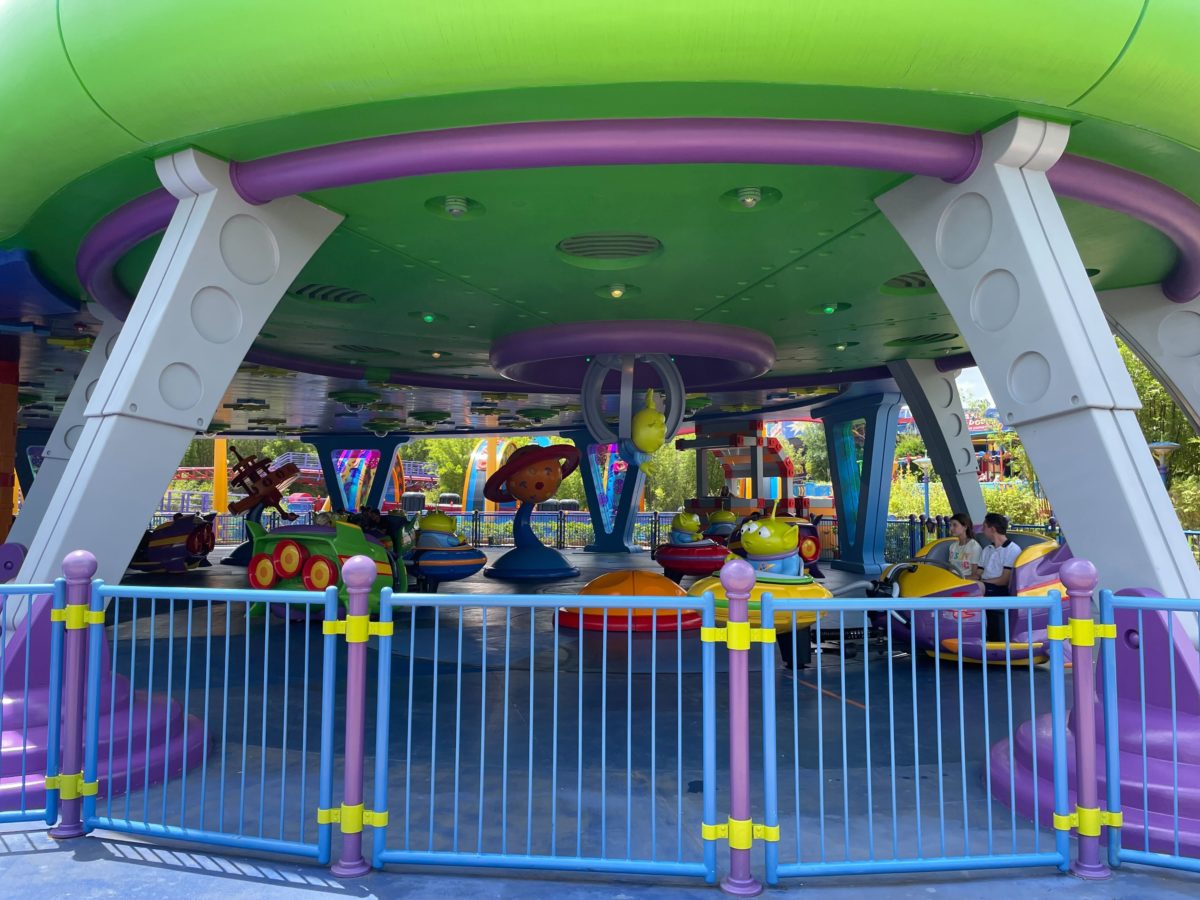 alien swirling saucers 1