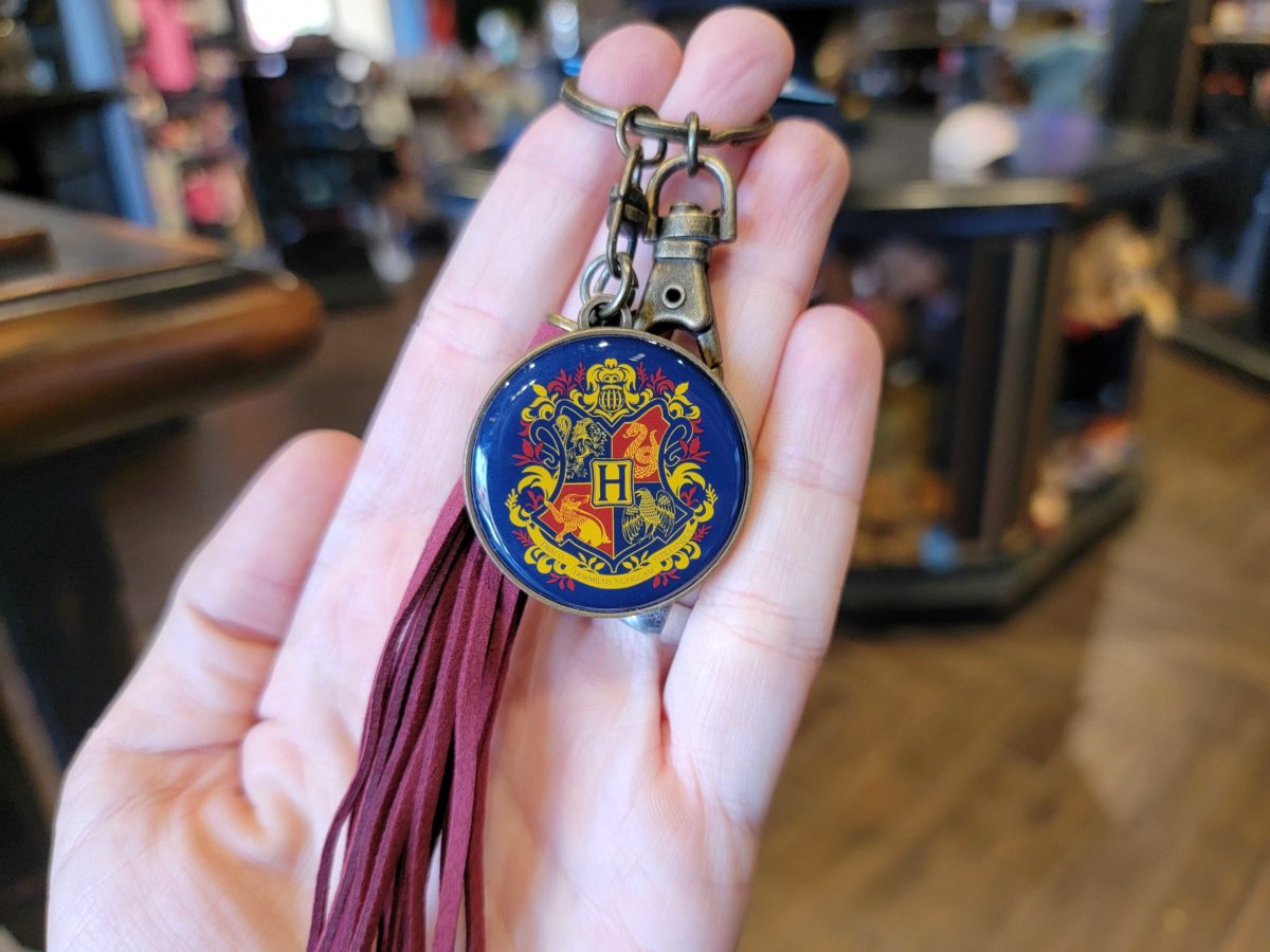 hogwarts keychain 1