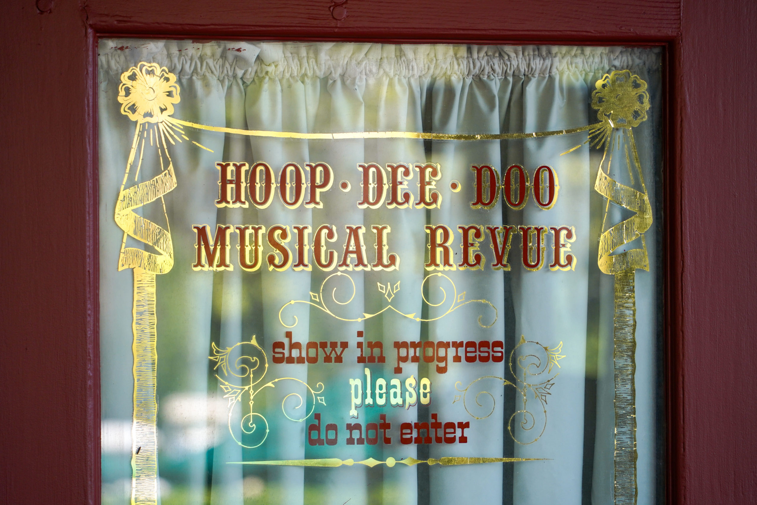 hoop dee doo musical revue 5 1 scaled