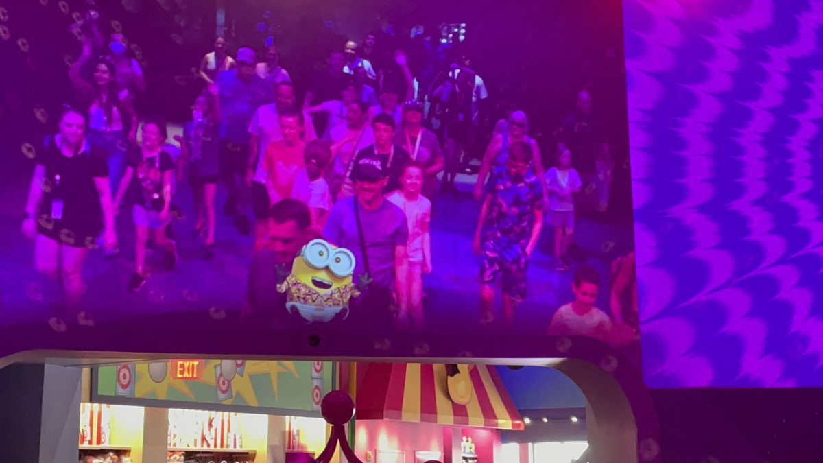 minions dance party overlay 14