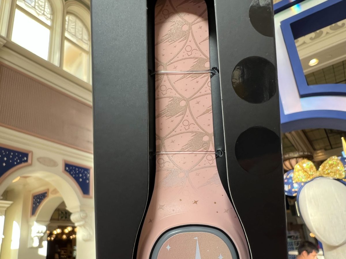 WDW MagicBand Pink 50th anniversary Cinderella Castle 1
