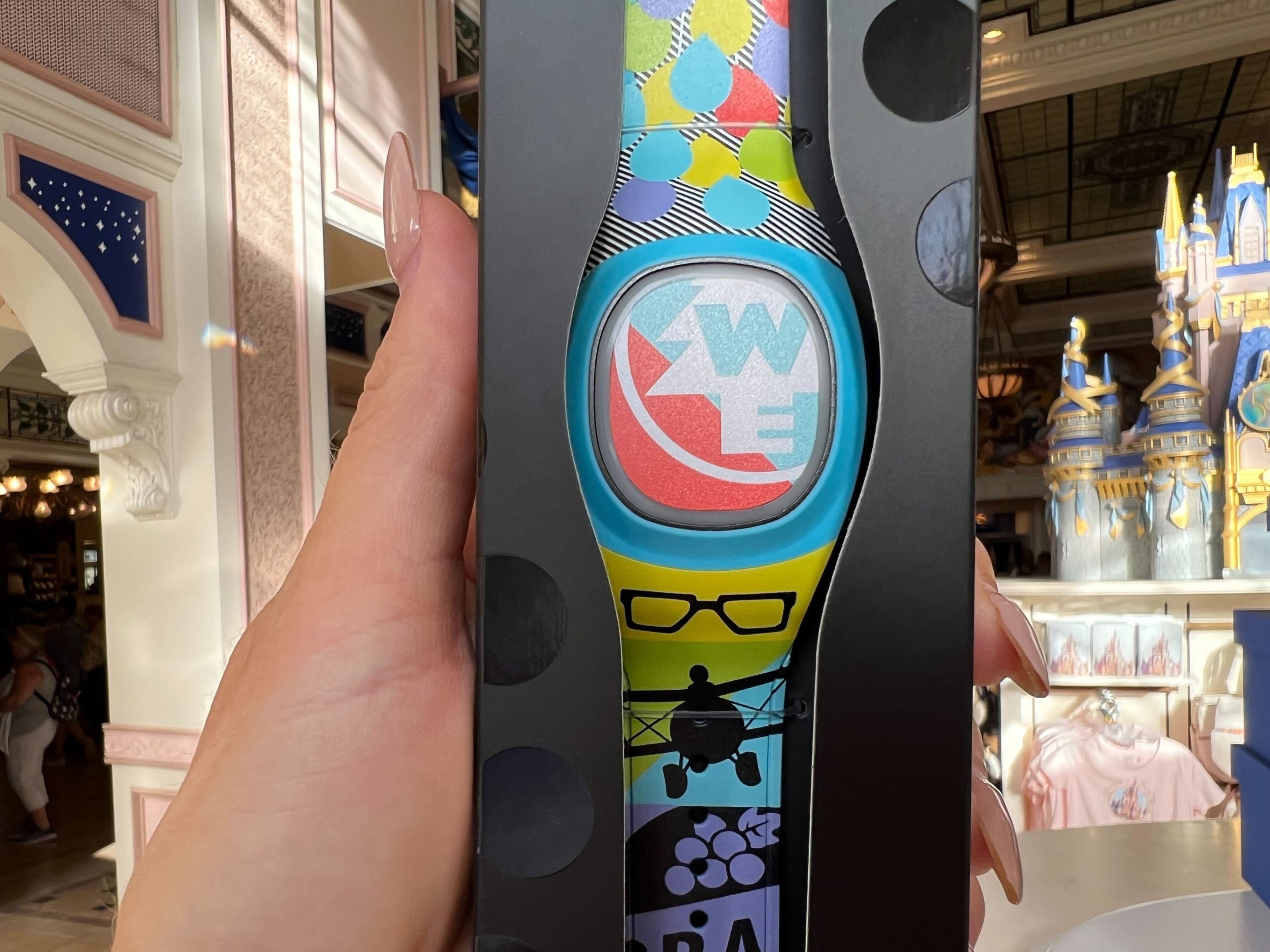 WDW MagicBand Up 1 scaled