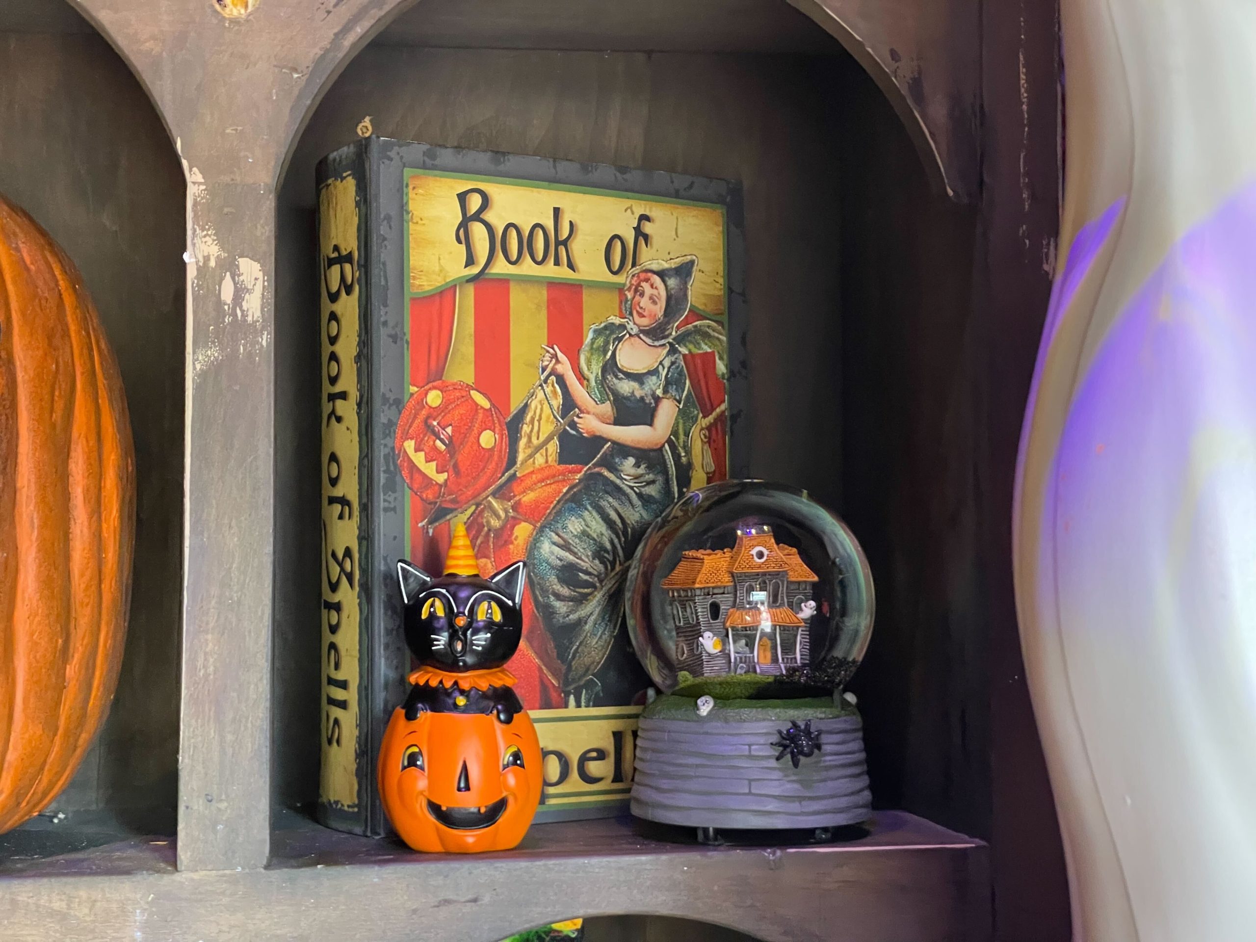 all hallows eve boutique decorations 7 scaled