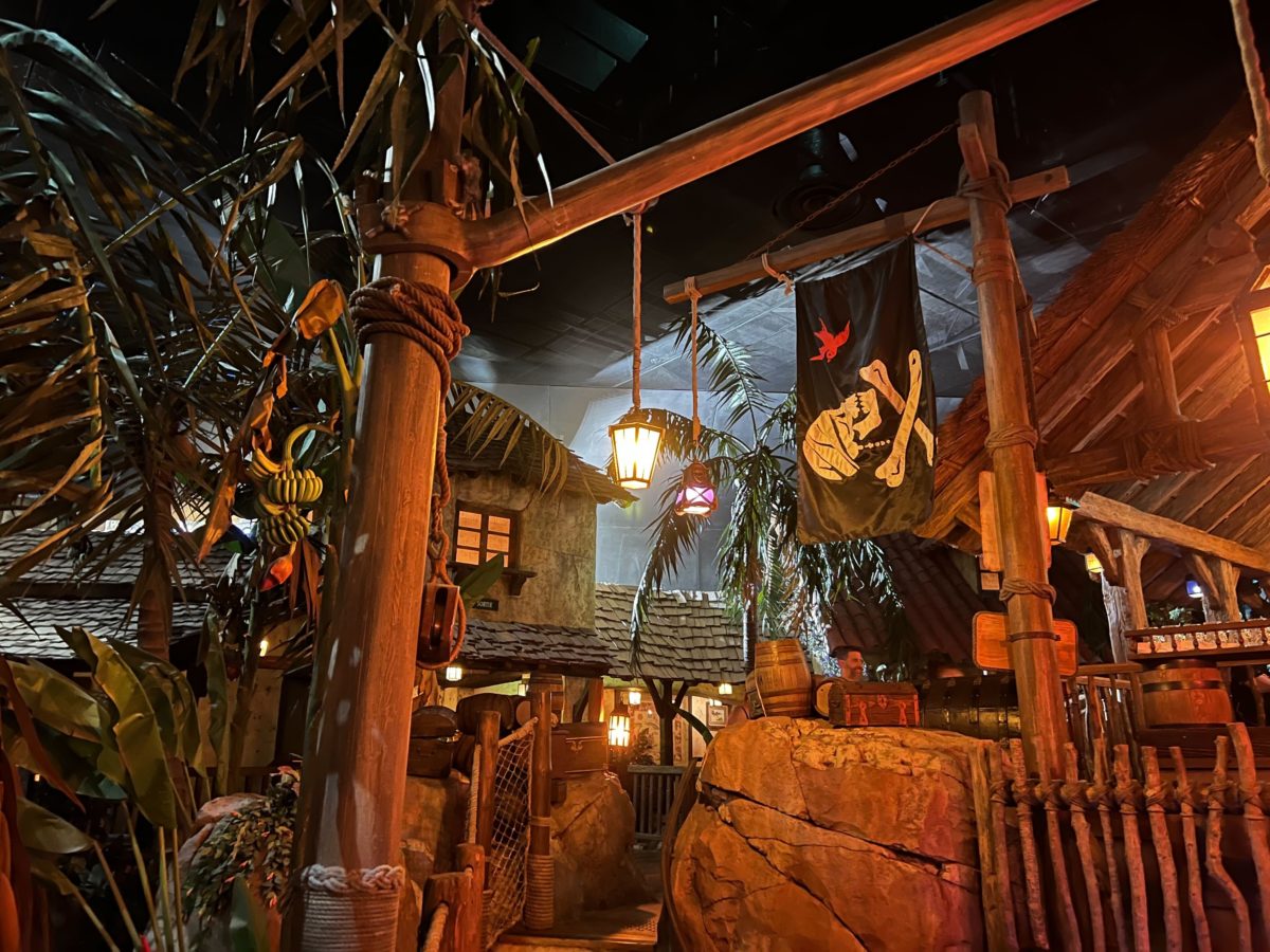 dlp pirates of the caribbean lights on 10