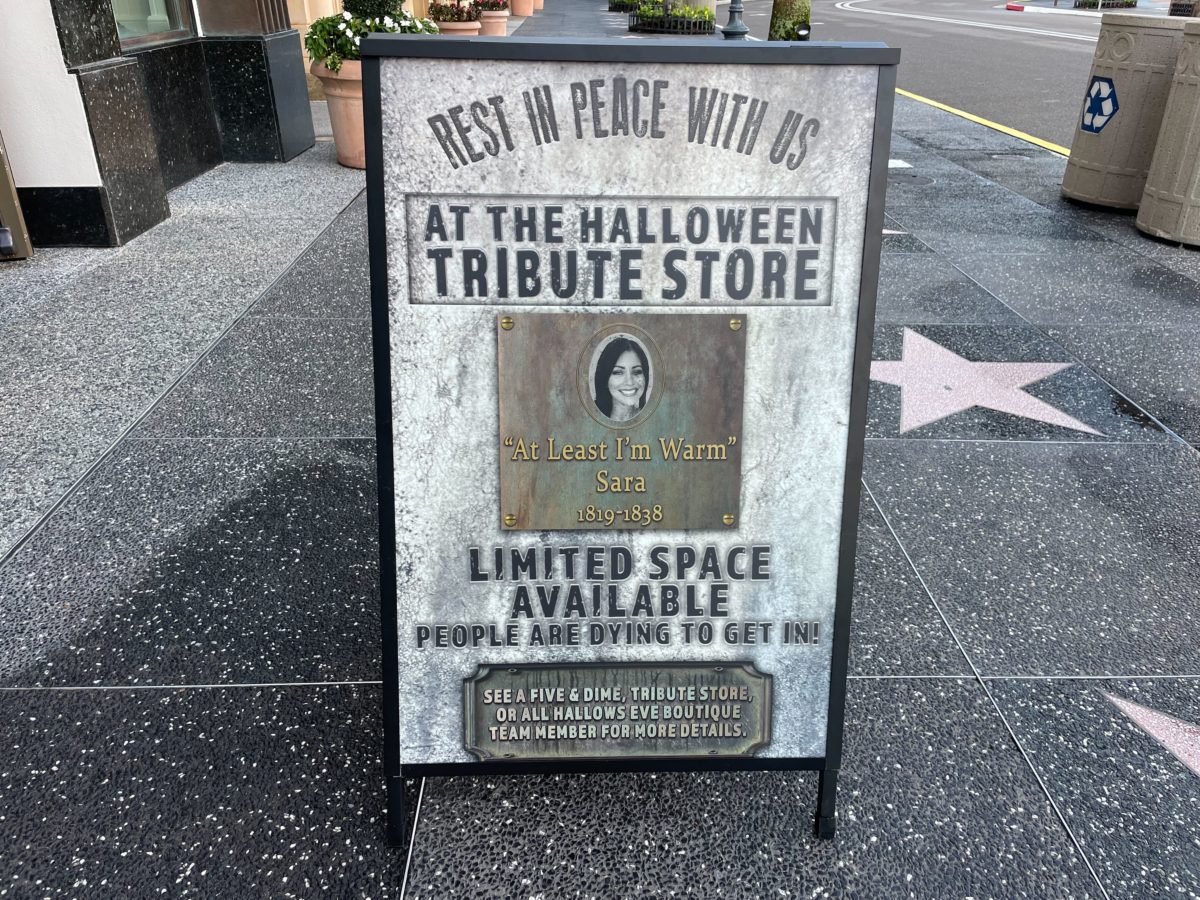 halloween tribute store plaque