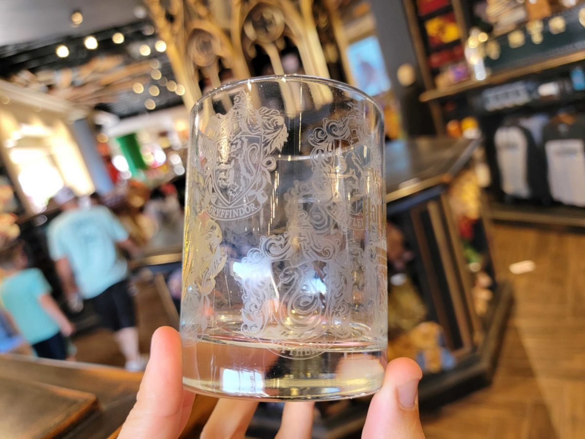 hogwarts crest glass ush 3