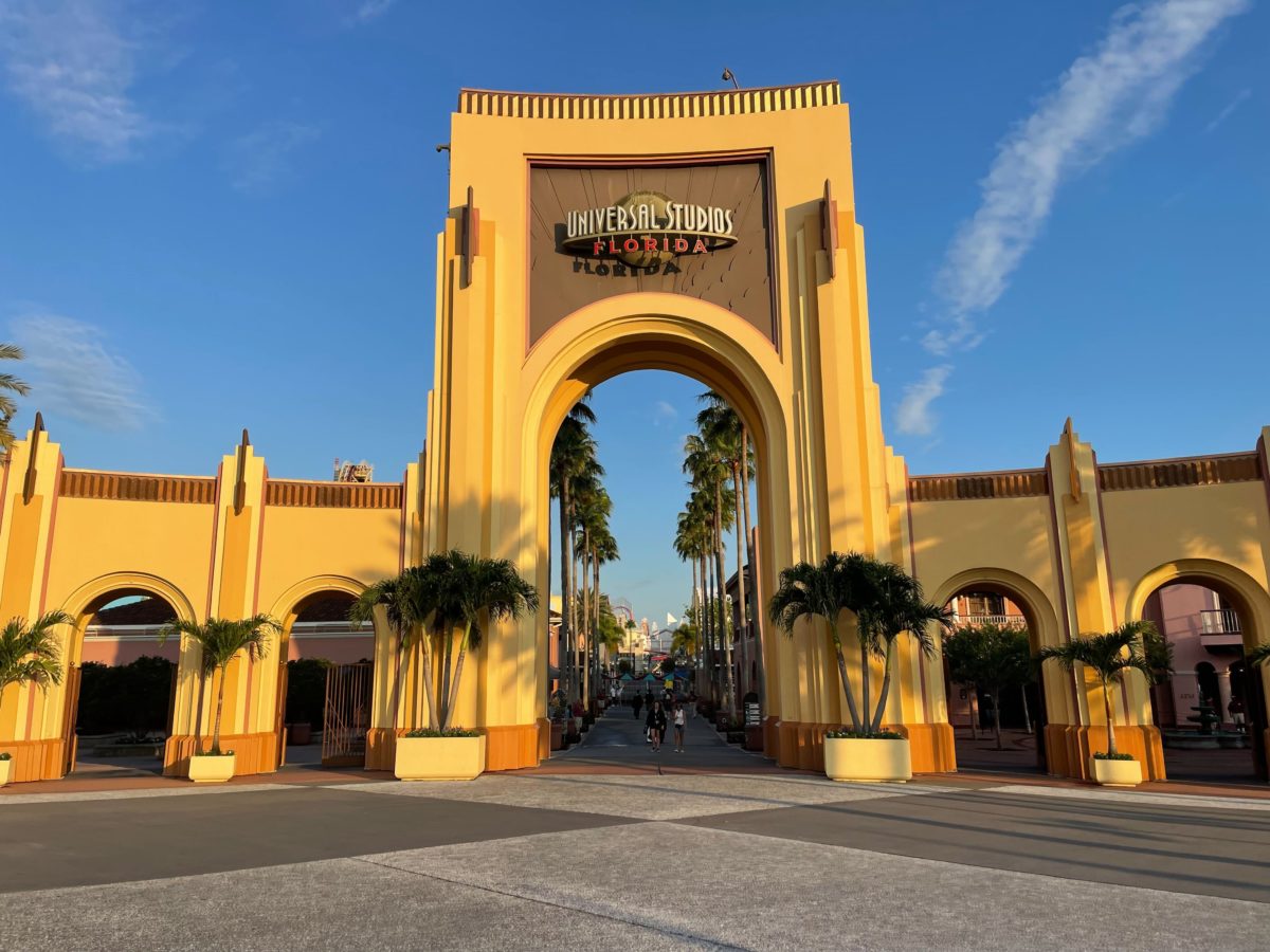 usf Universal Studios Florida archway entrance