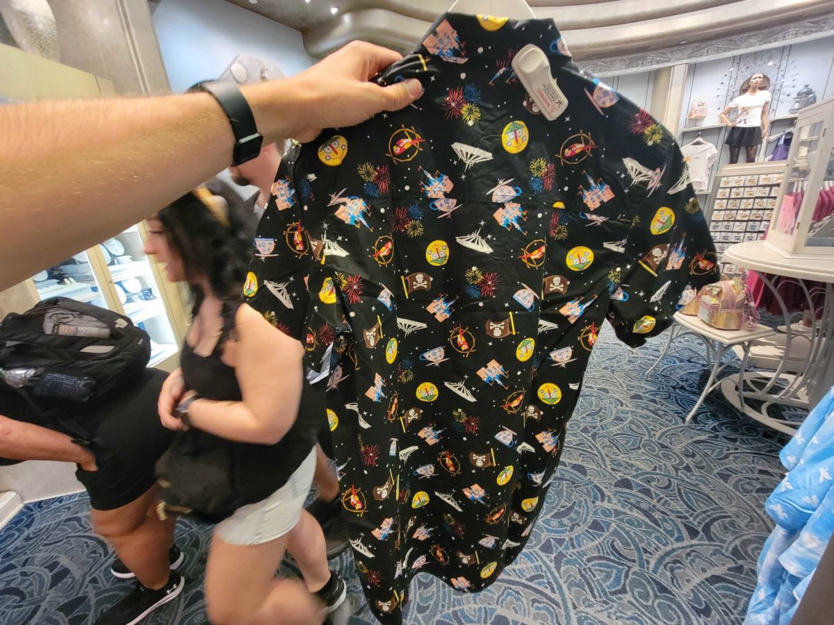 Disneyland attraction apparel 214217