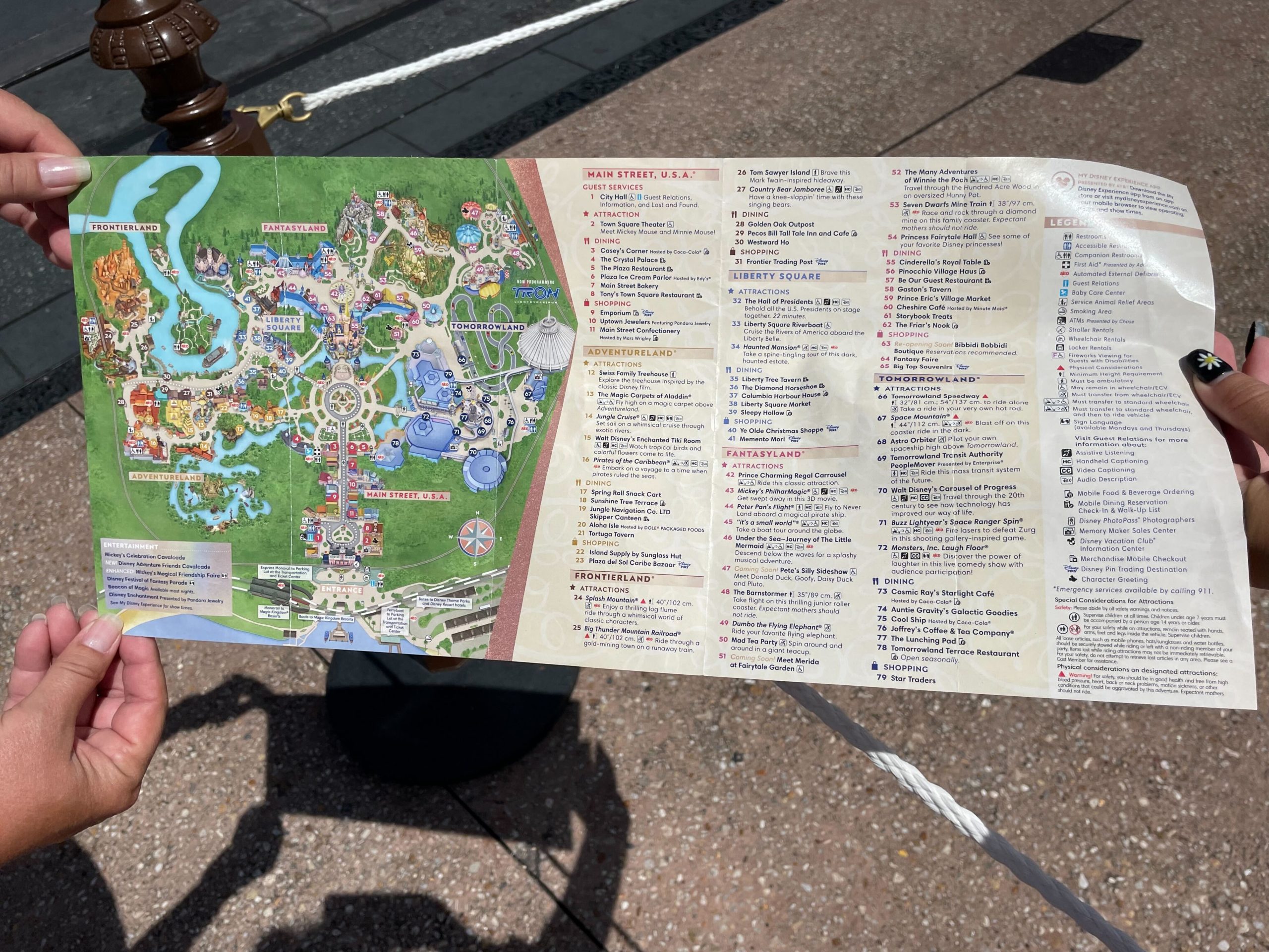 New Magic Kingdom guide map 8 7 22 10 scaled