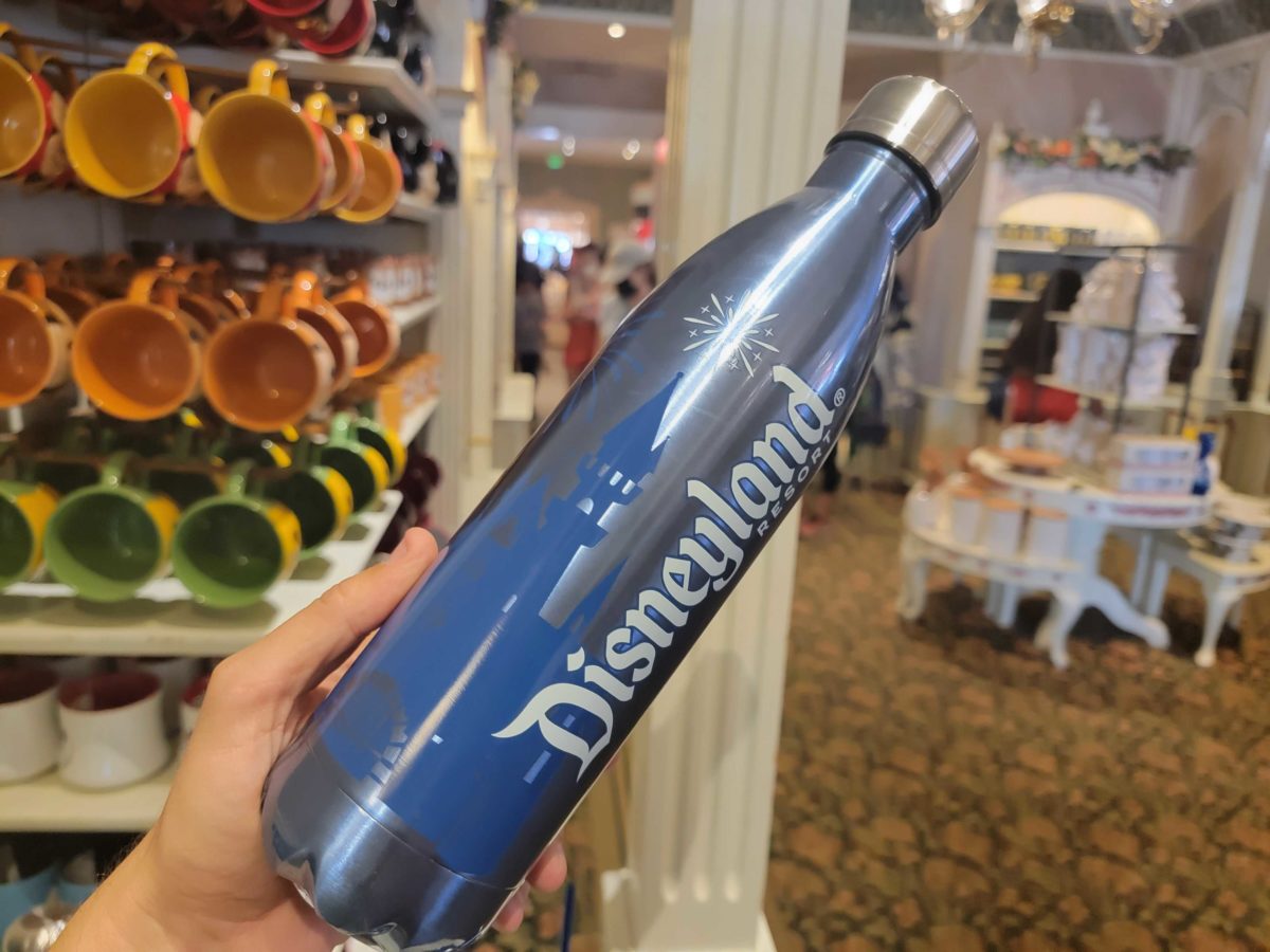 disneyland resort water bottle 1