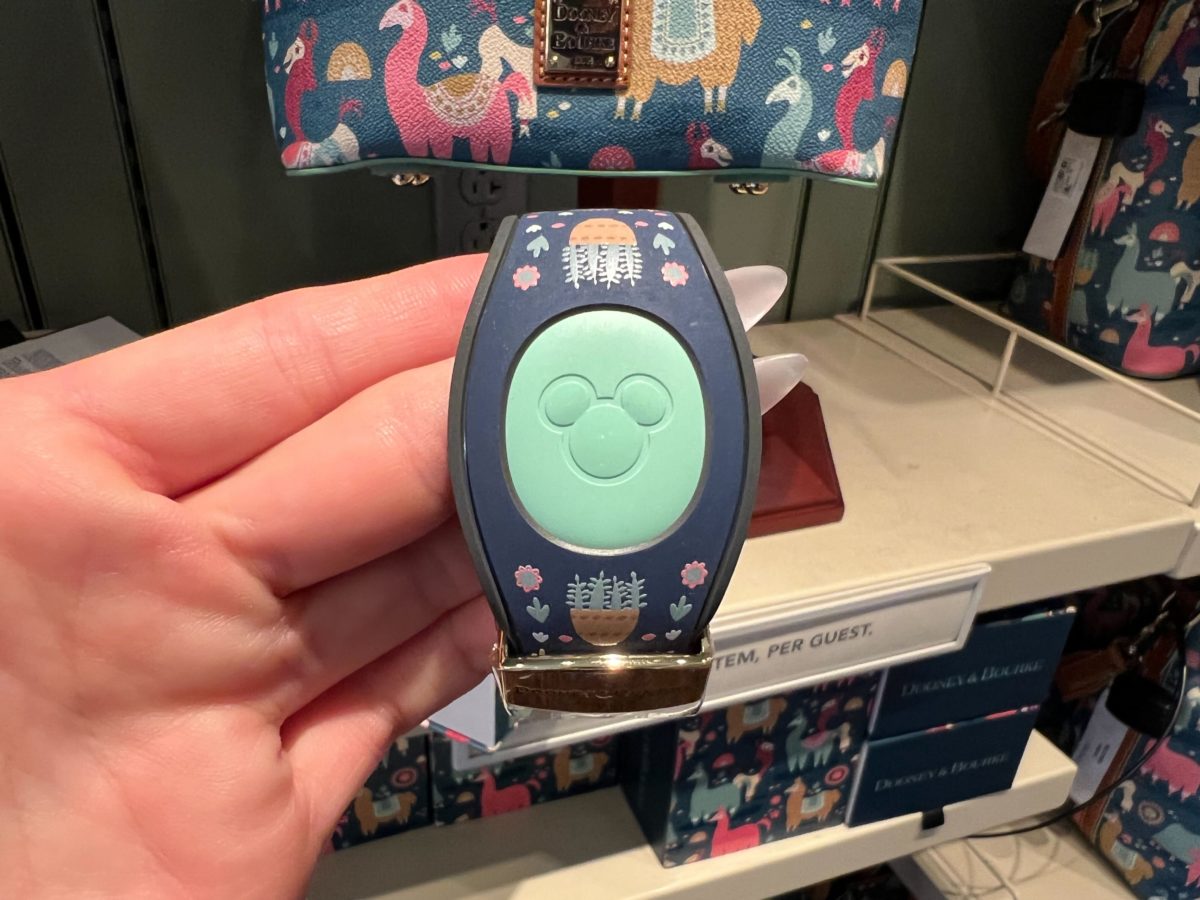 dooney bourke the emperors new groove magicband 4