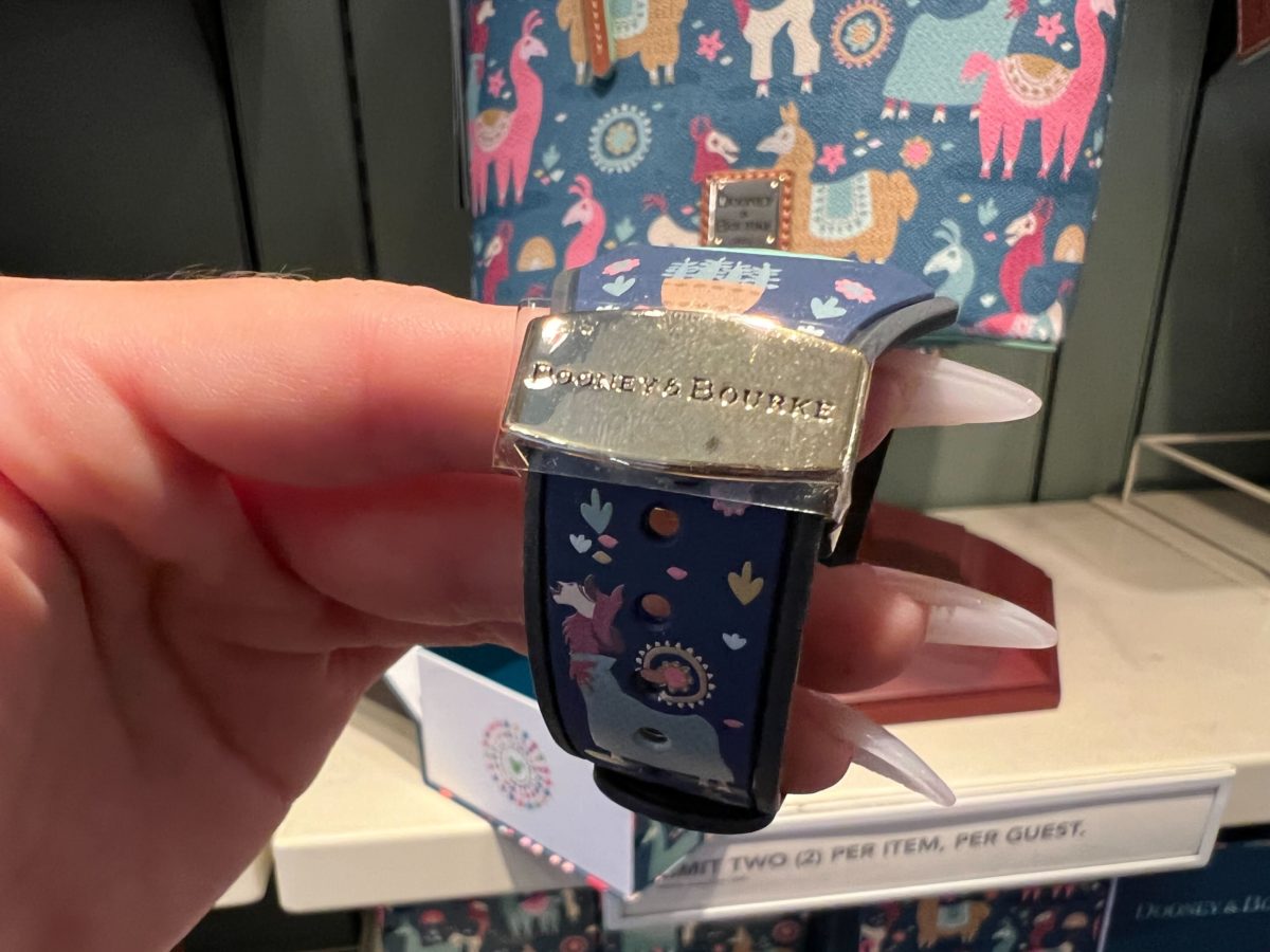 dooney bourke the emperors new groove magicband 5