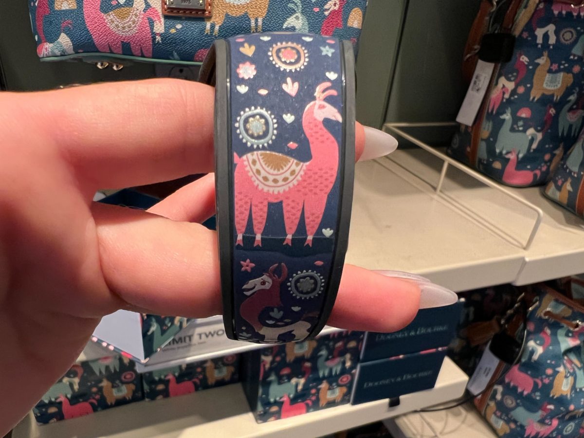 dooney bourke the emperors new groove magicband 7