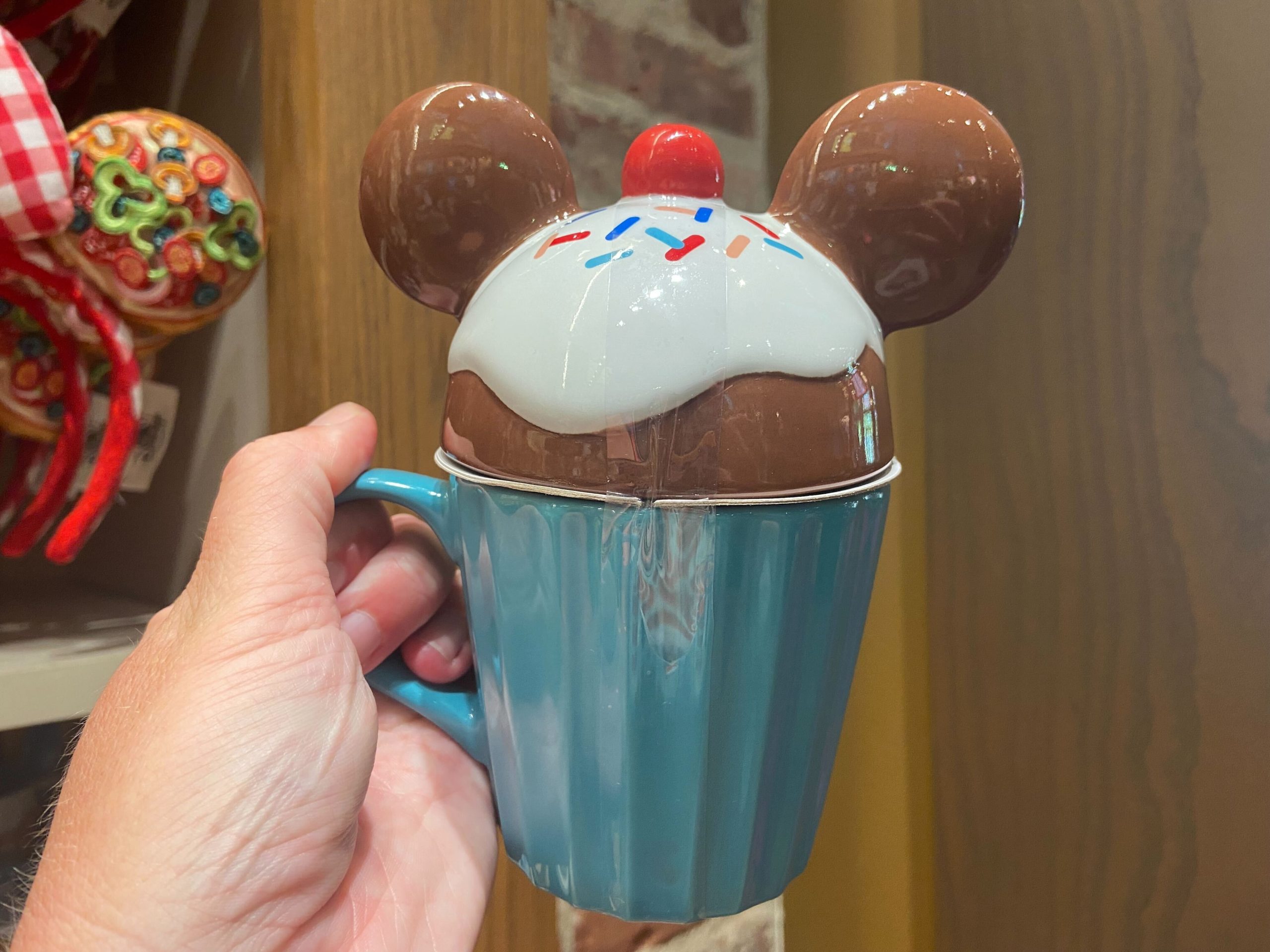 mickey ice cream sundae mug dlr 1 scaled