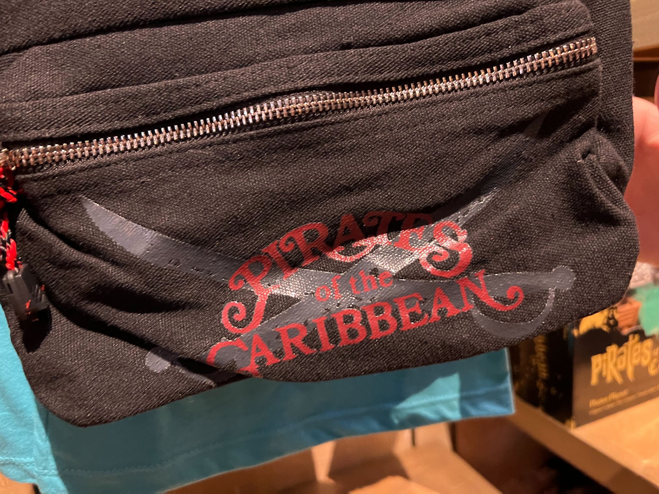 DL Pirates of the Caribbean merchandise bag 4 scaled