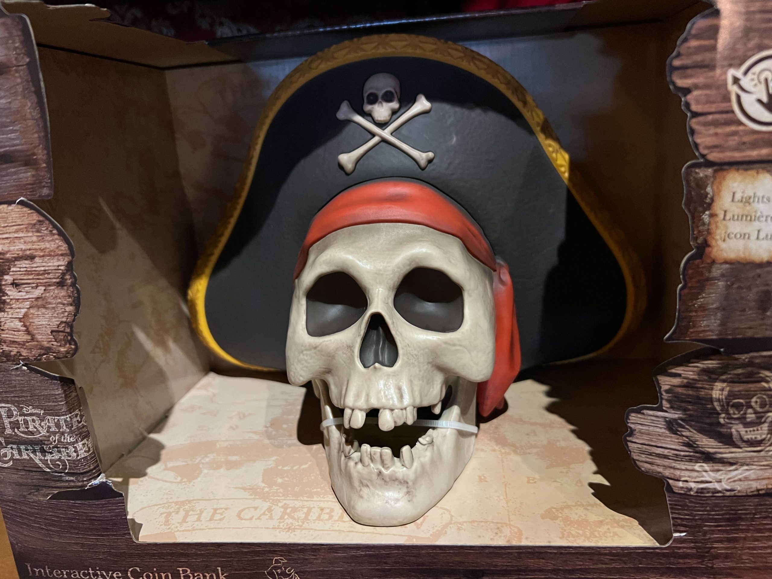 DL Pirates of the Caribbean merchandise bank 4 scaled