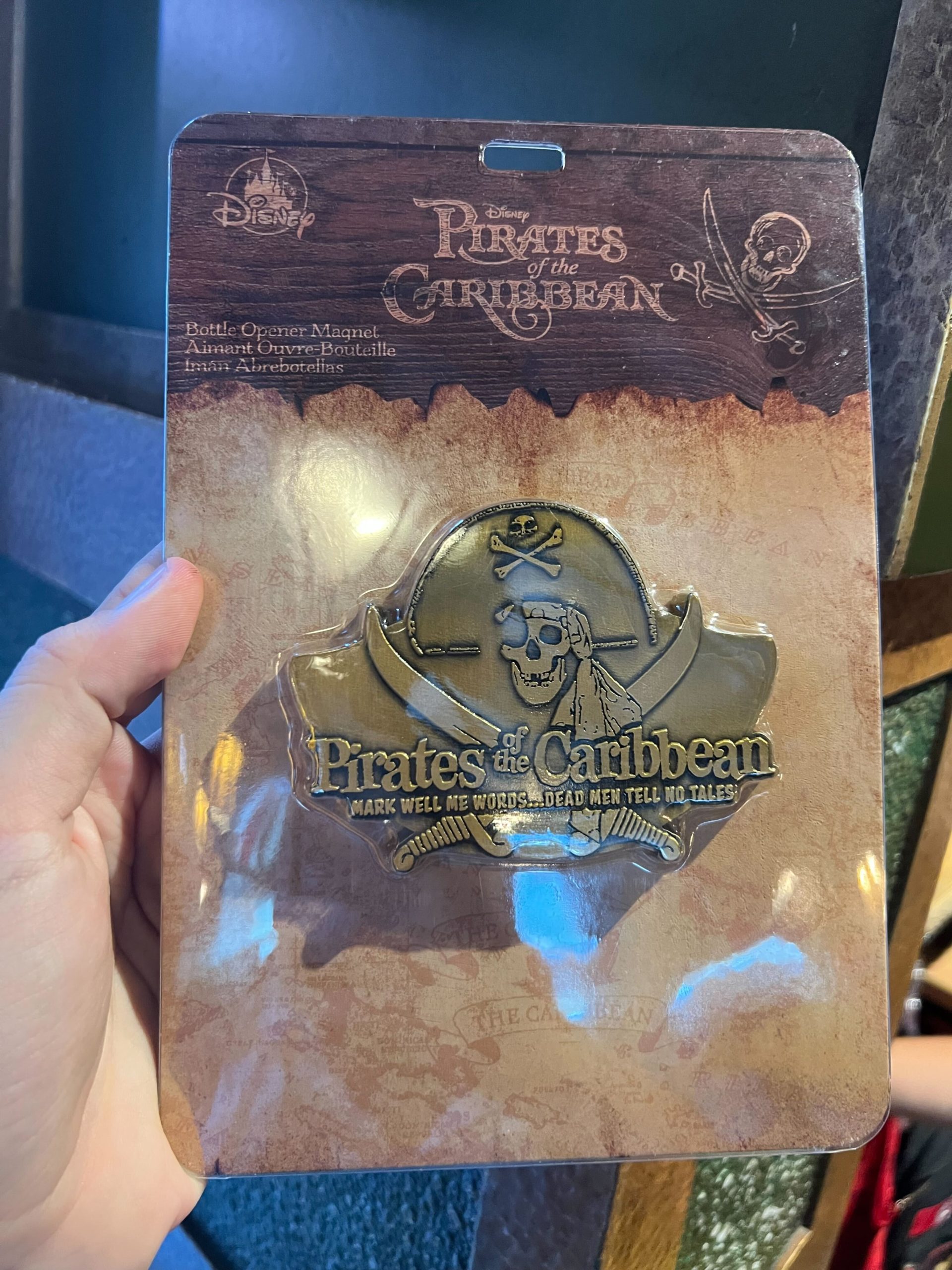 DL Pirates of the Caribbean merchandise bottle opener magnet 2 scaled