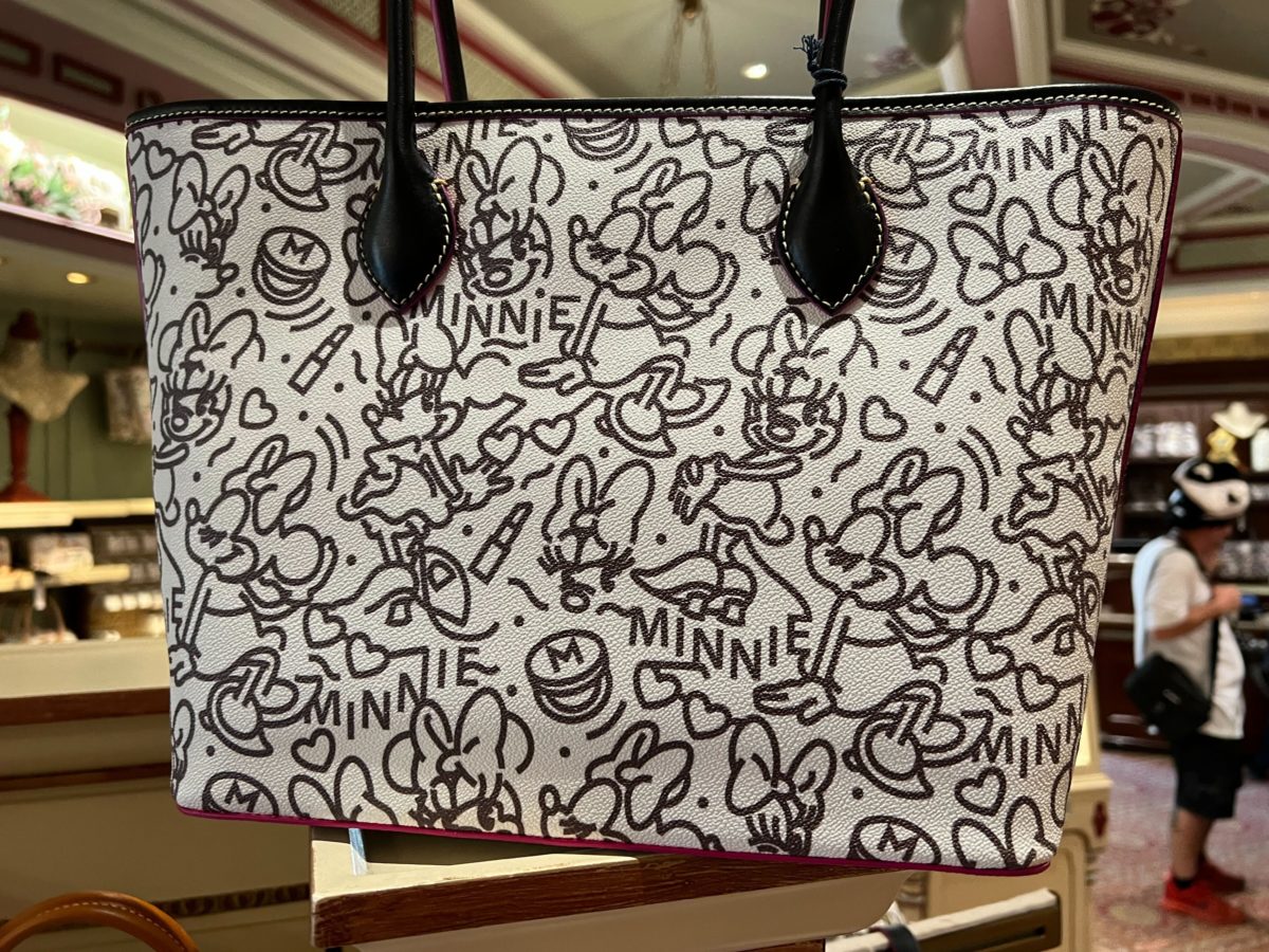 Minnie Mouse Dooney Bourke tote bag 4