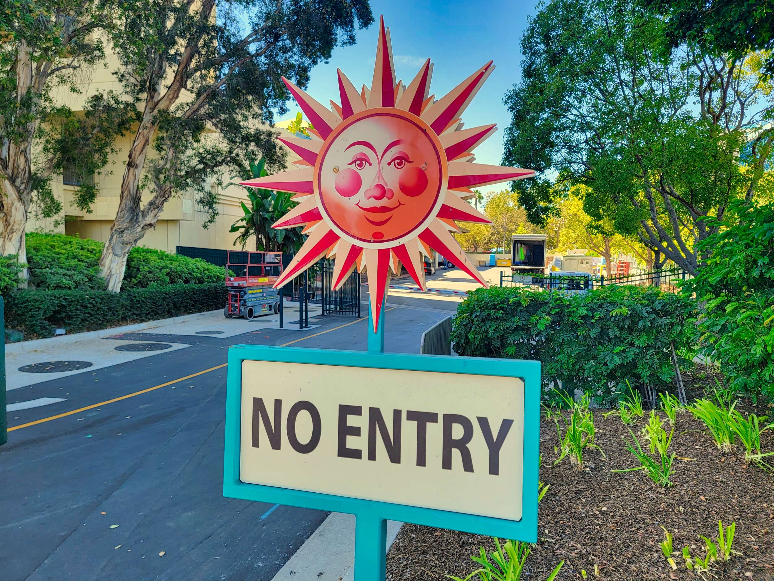 No Entry Paradise Pier Hotel