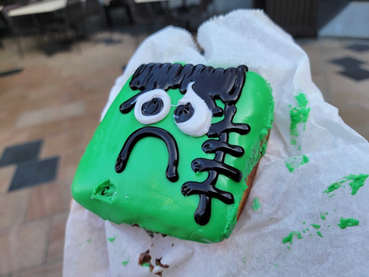 frankenstein doughnut hhn 2022 2