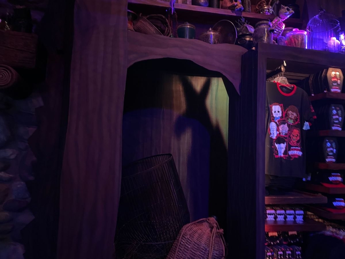 hhn 31 tribute store witch room 5874