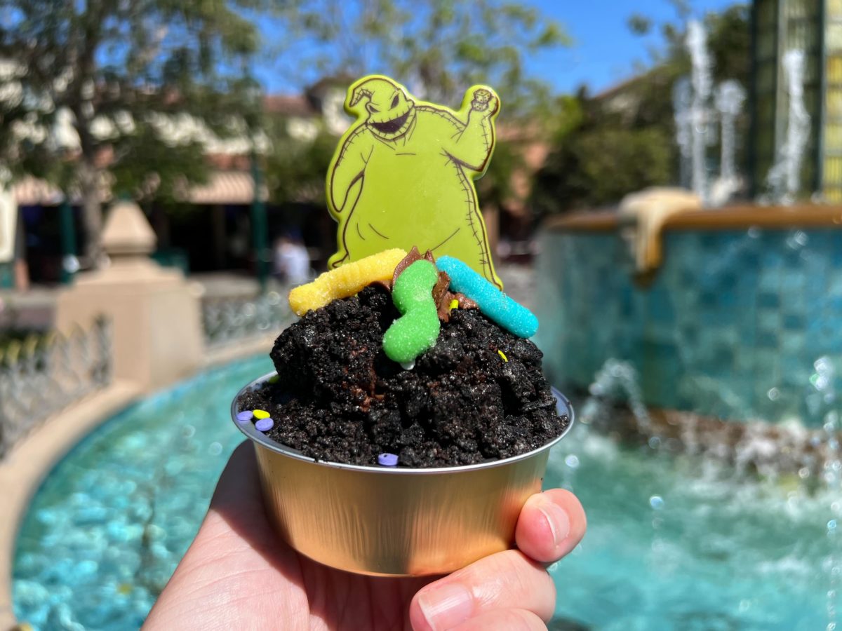 Oogie Boogie Worms and Dirt Cake