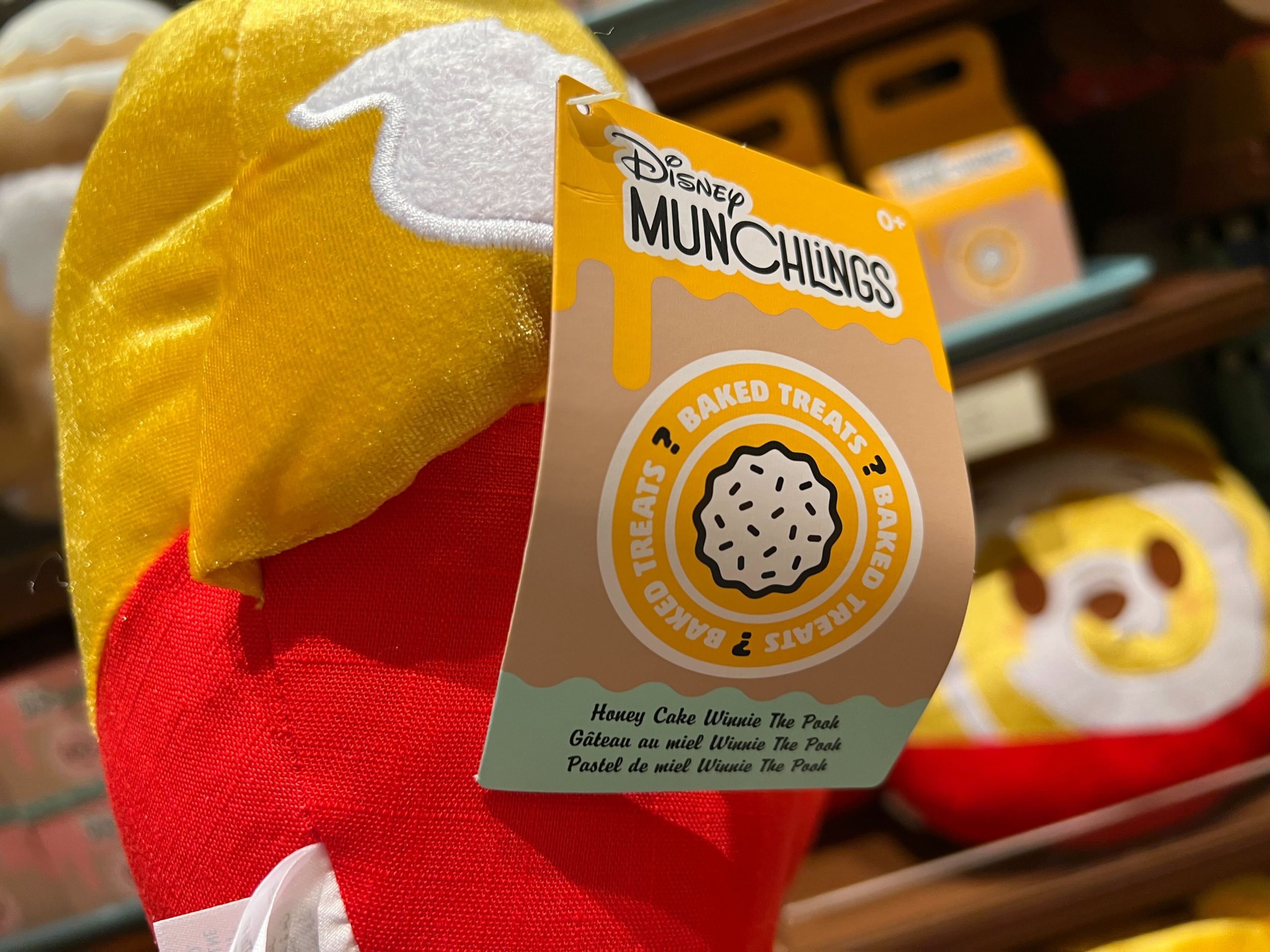 Disney Munchkins Winnie the Pooh honey cake tag scaled
