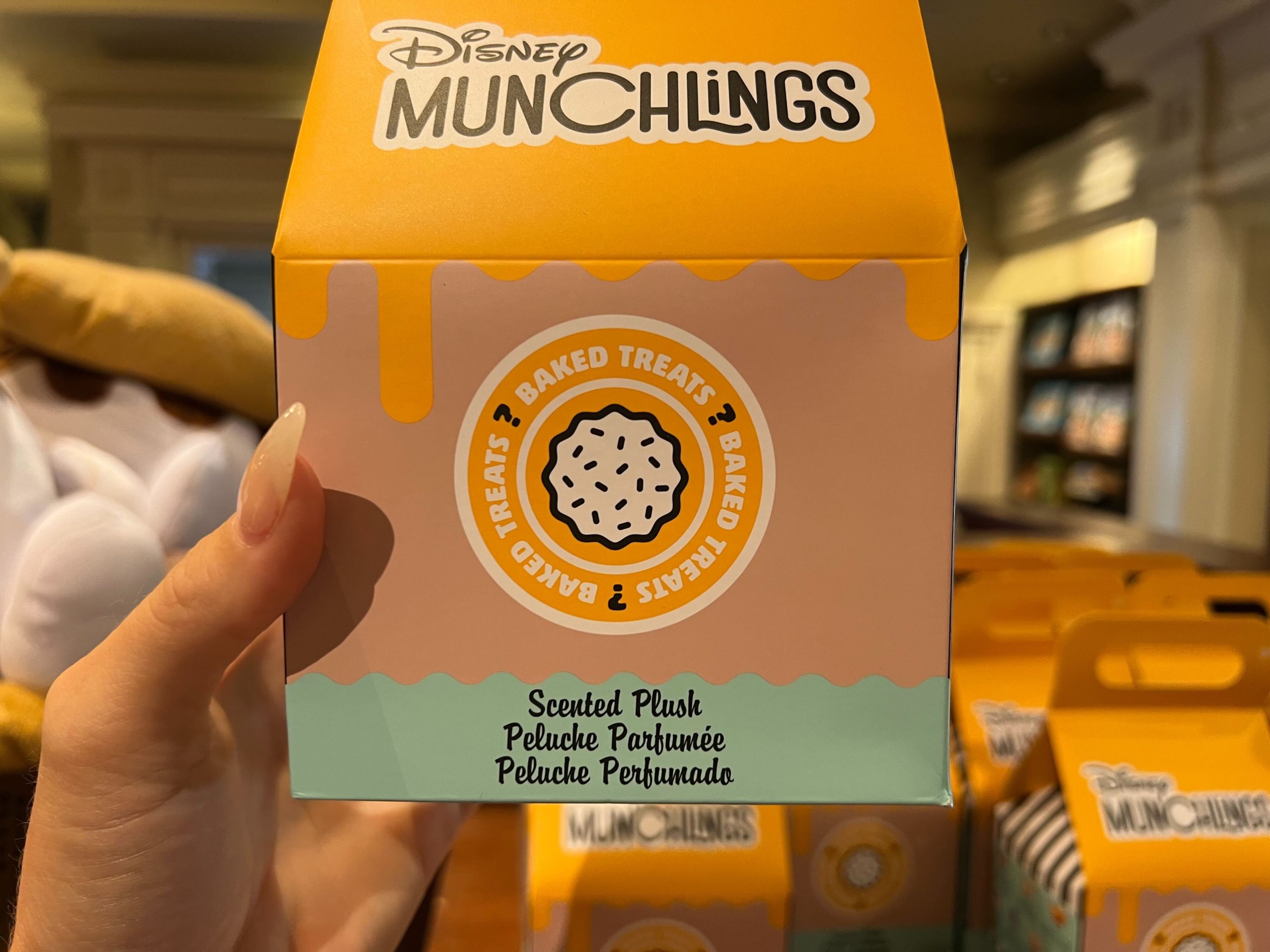 Munchlings scented plush box closeup