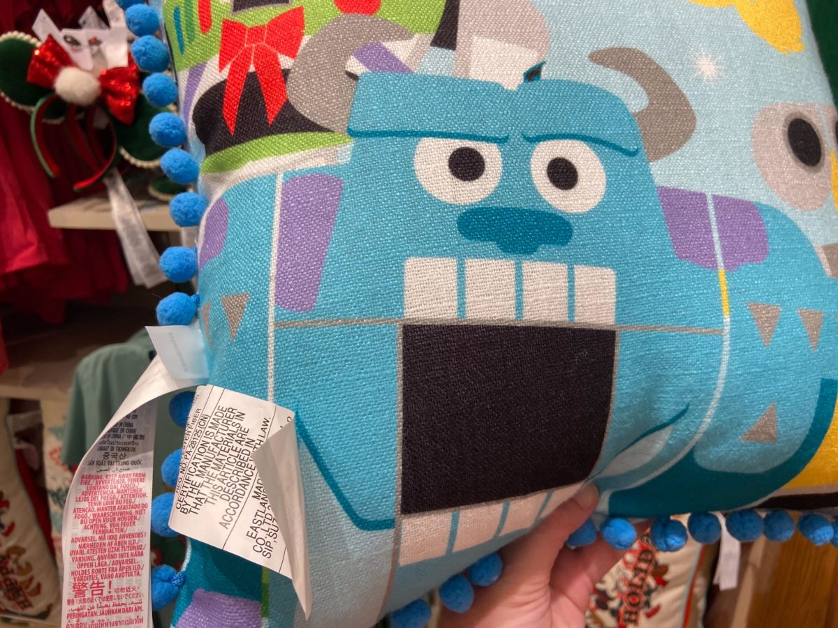 pixar holiday pillow 0628