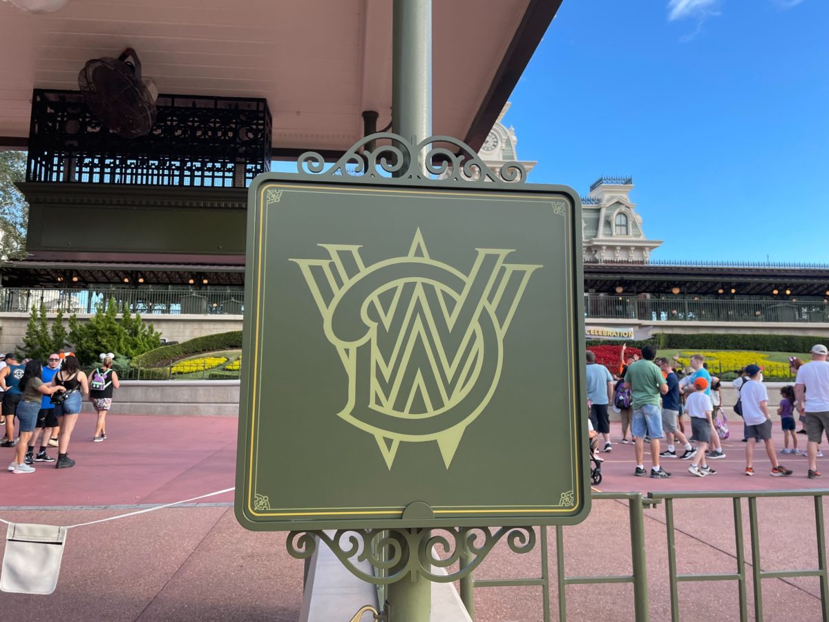 theme park entrance signs magic kingdom epcot1