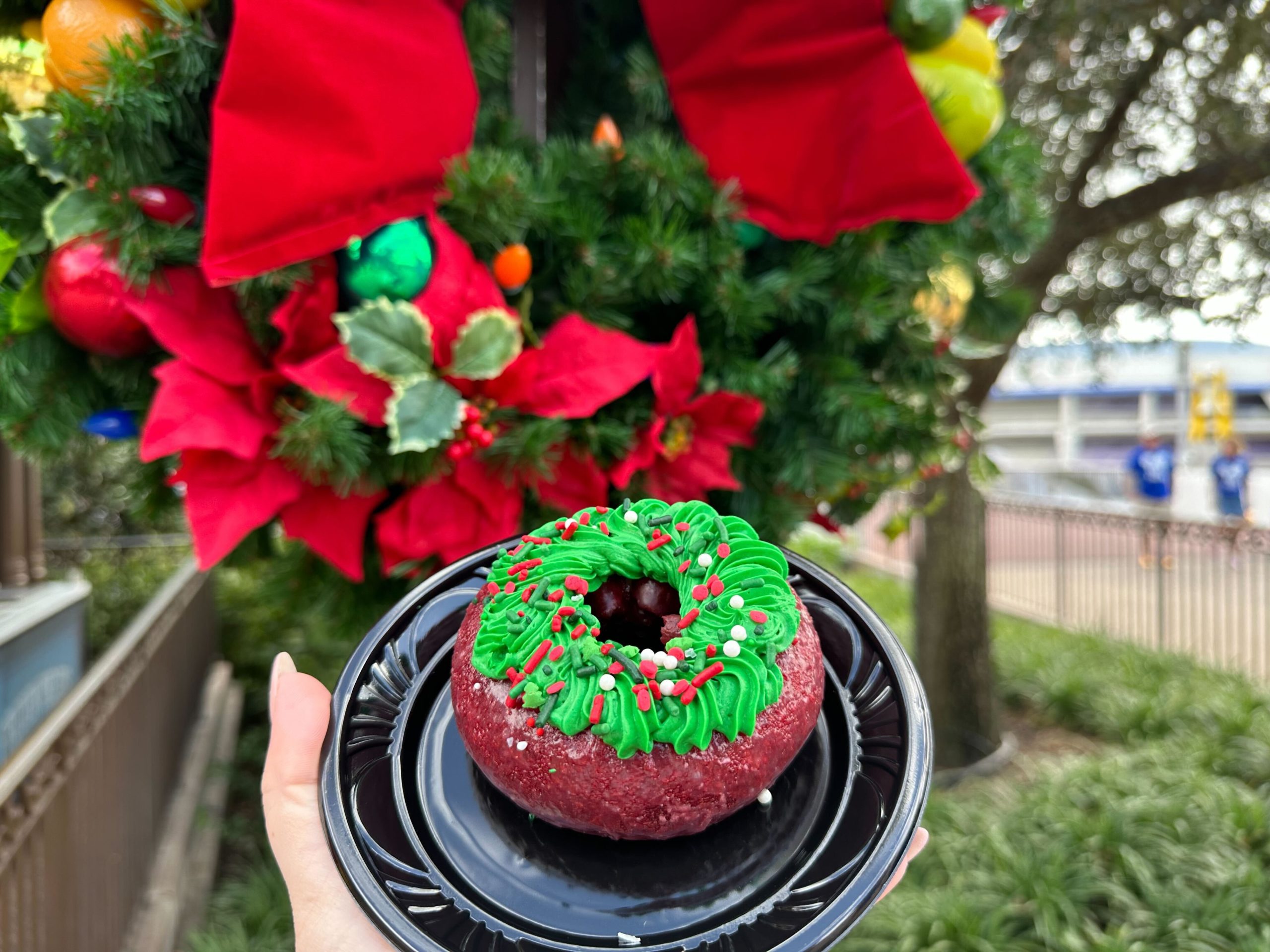 Christmas wreath donut 4