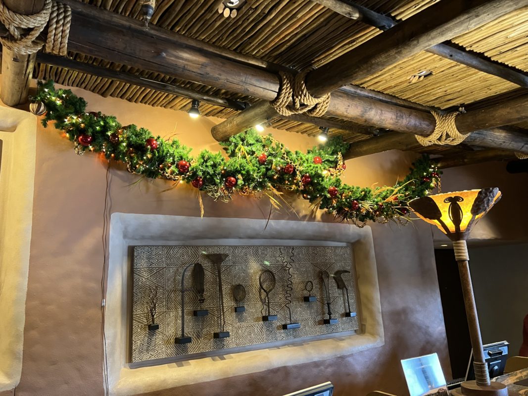 Front desk and bell services animal kingdom lodge holiday 2022 2