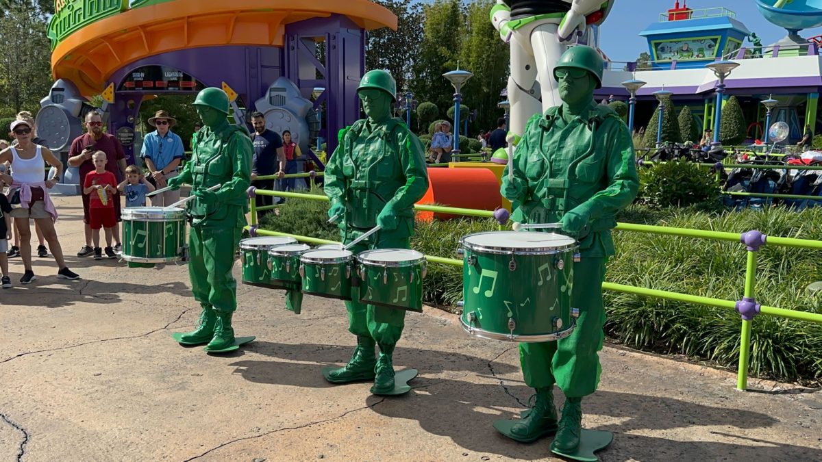 Green Army Men Toy Story Land 2022 7