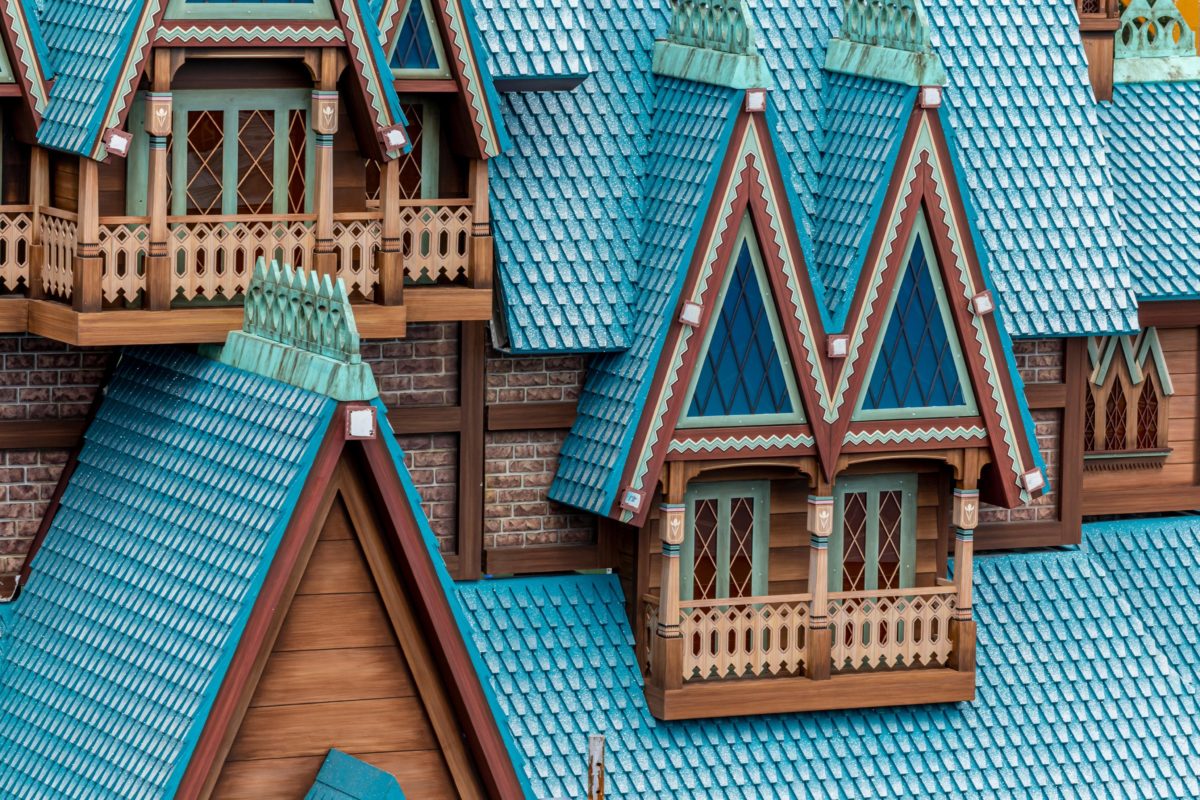 PHOTOS: Detailed Look at Arendelle Castle for Arendelle: World of ...