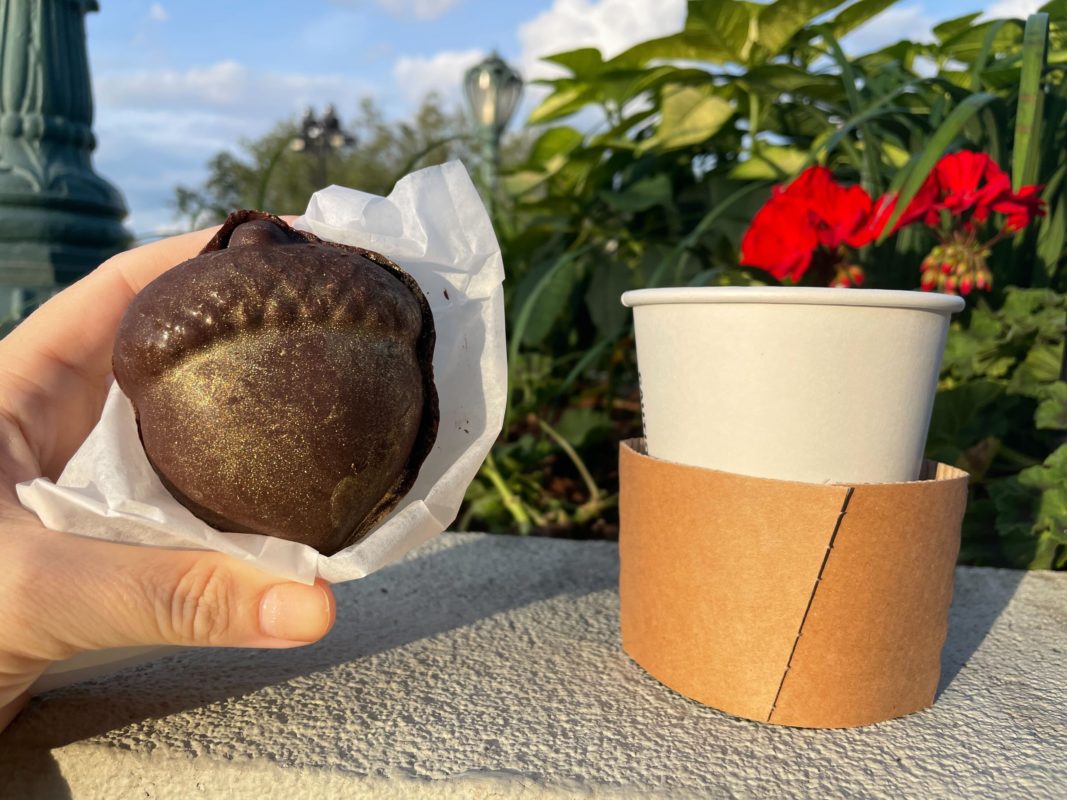 UOR USF Holidays 2022 Battery Park Earls Salted Caramel Hot Chocolate Acorn Bomb 5